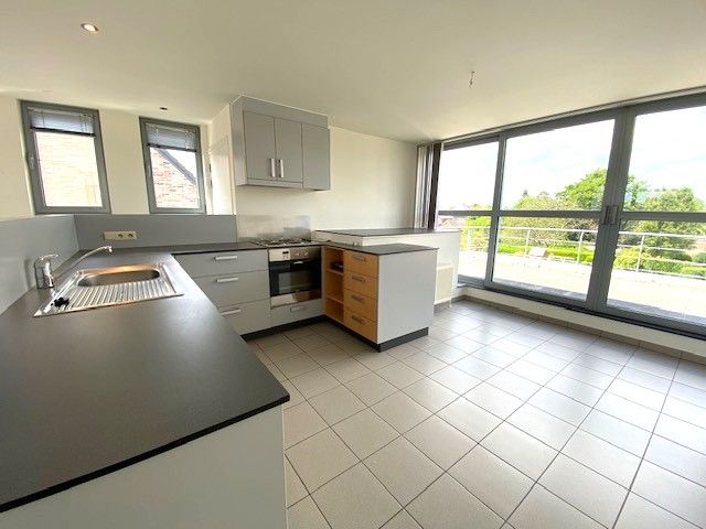 Moderne ruime studio met groot terras in centrum Geel foto 4