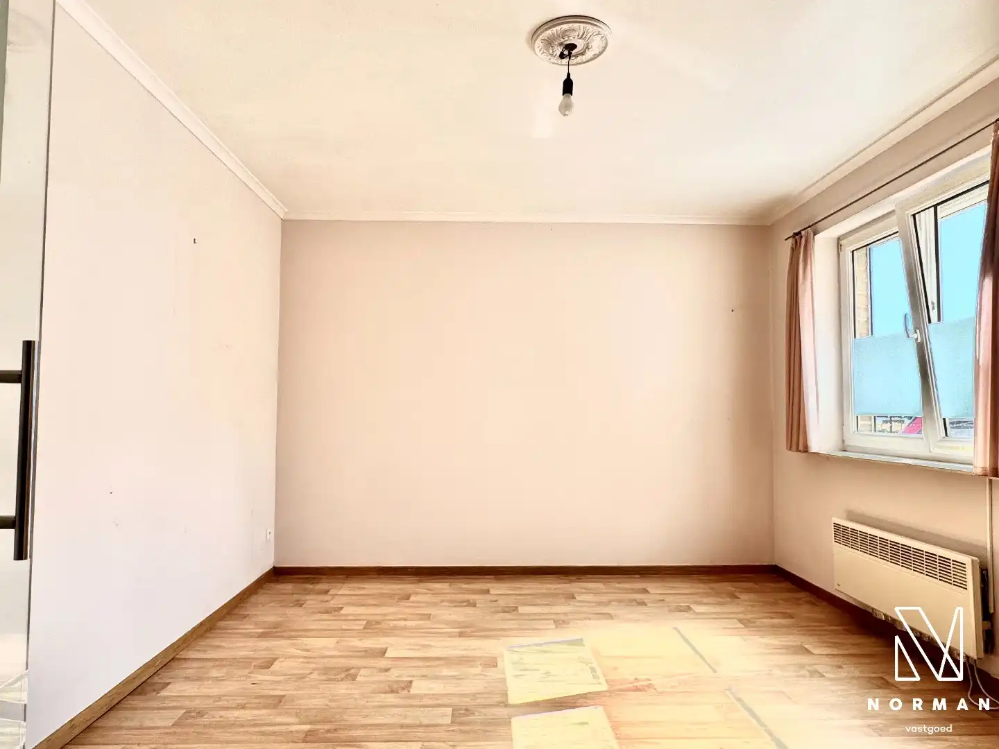 Gelijkvloers 2-slaapkamer appartement met tuin en garage te koop in Leupegem! foto 2