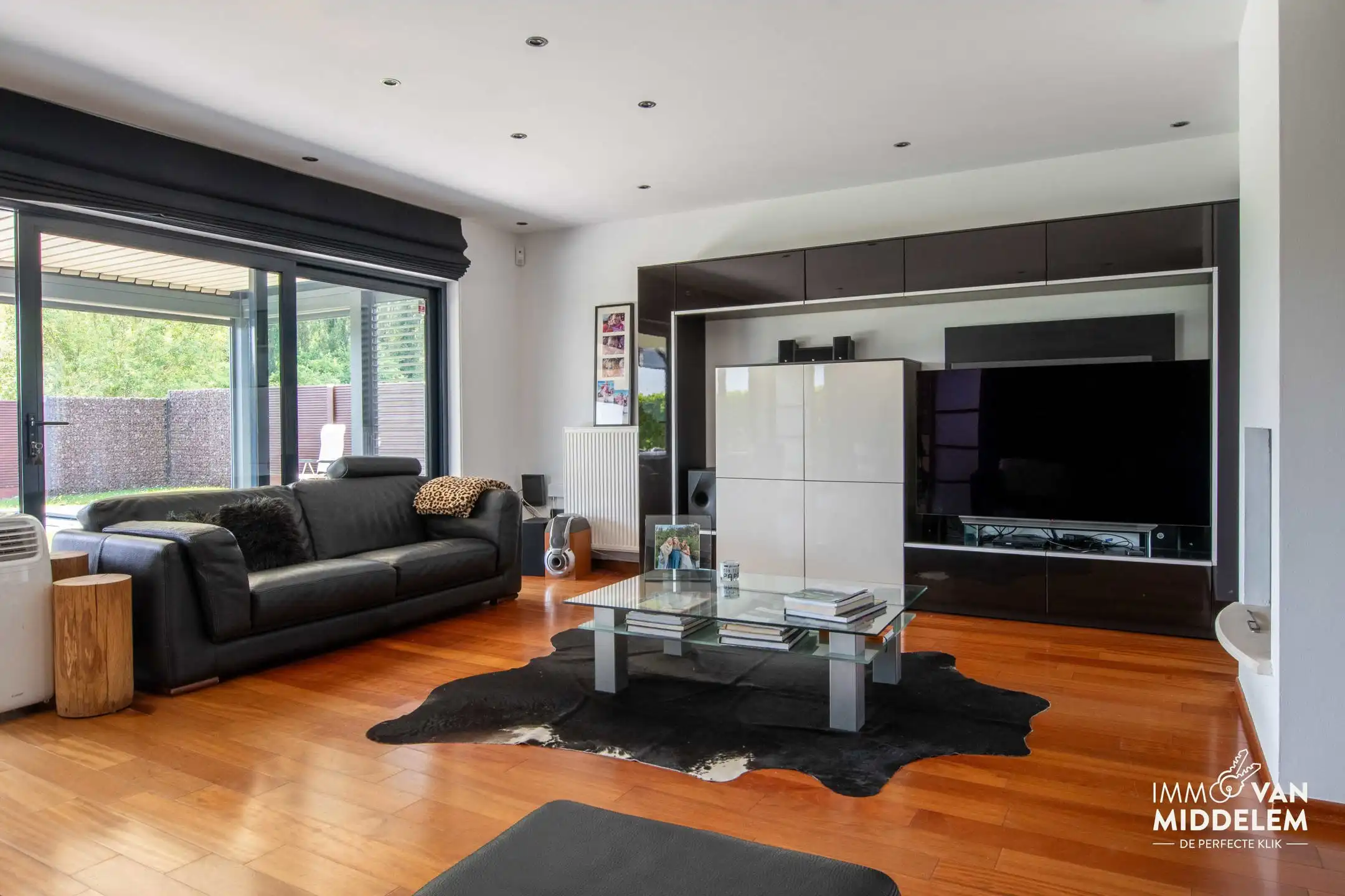 VILLA MET 5 SLAAPKAMERS, ZWEMBAD EN GARAGE foto 8