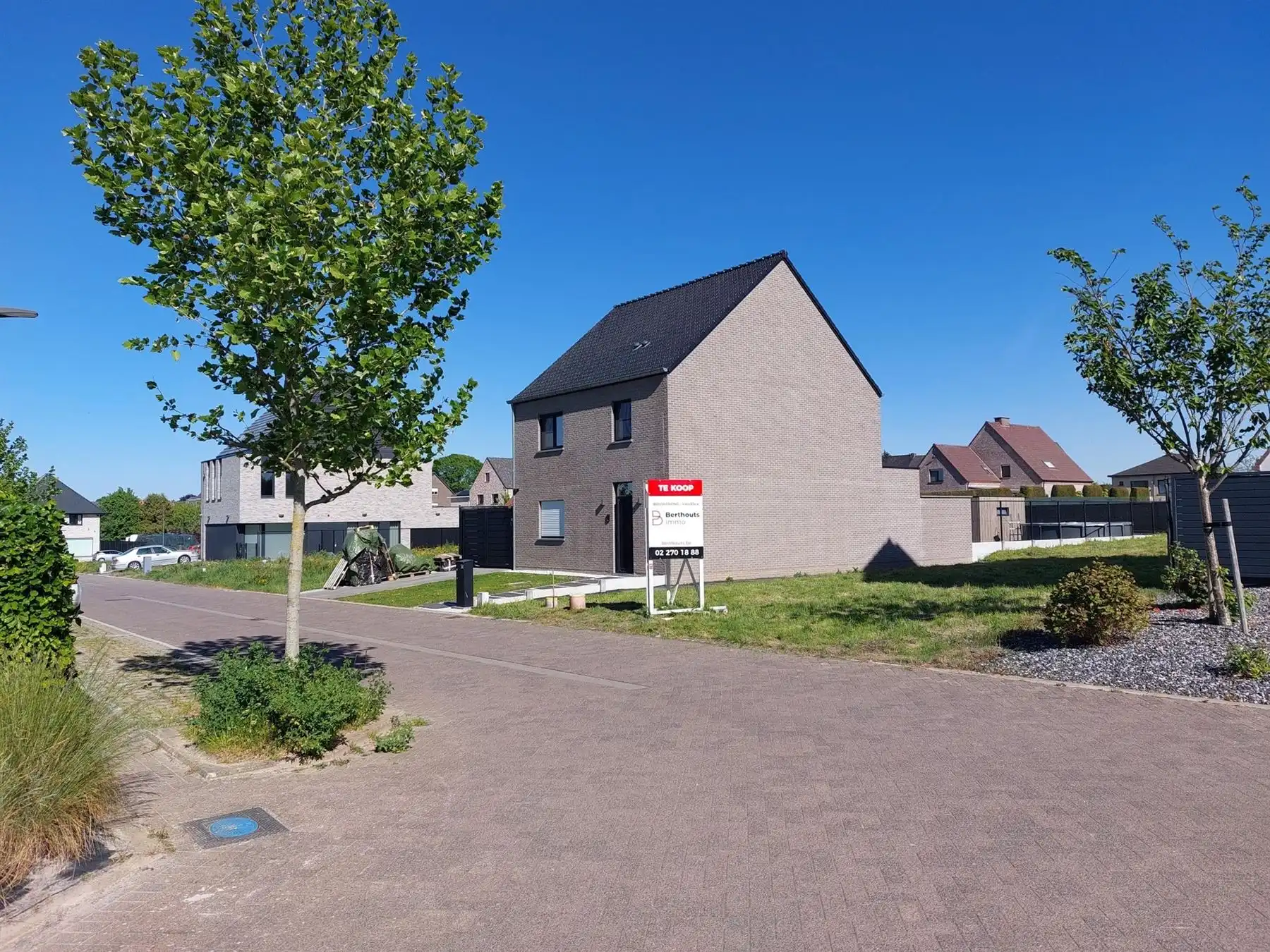 SUPER GELEGEN BOUWGROND (3-GEVEL) foto 3