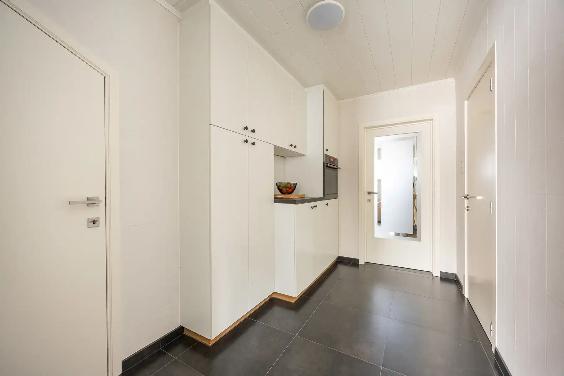 Ruime gezinswoning met 5 slaapkamers op een perceel van 638m². foto 10