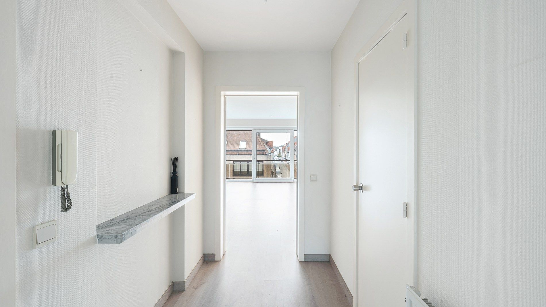 Appartement met 2 slaapkamers in de Lippenslaan te koop foto 12