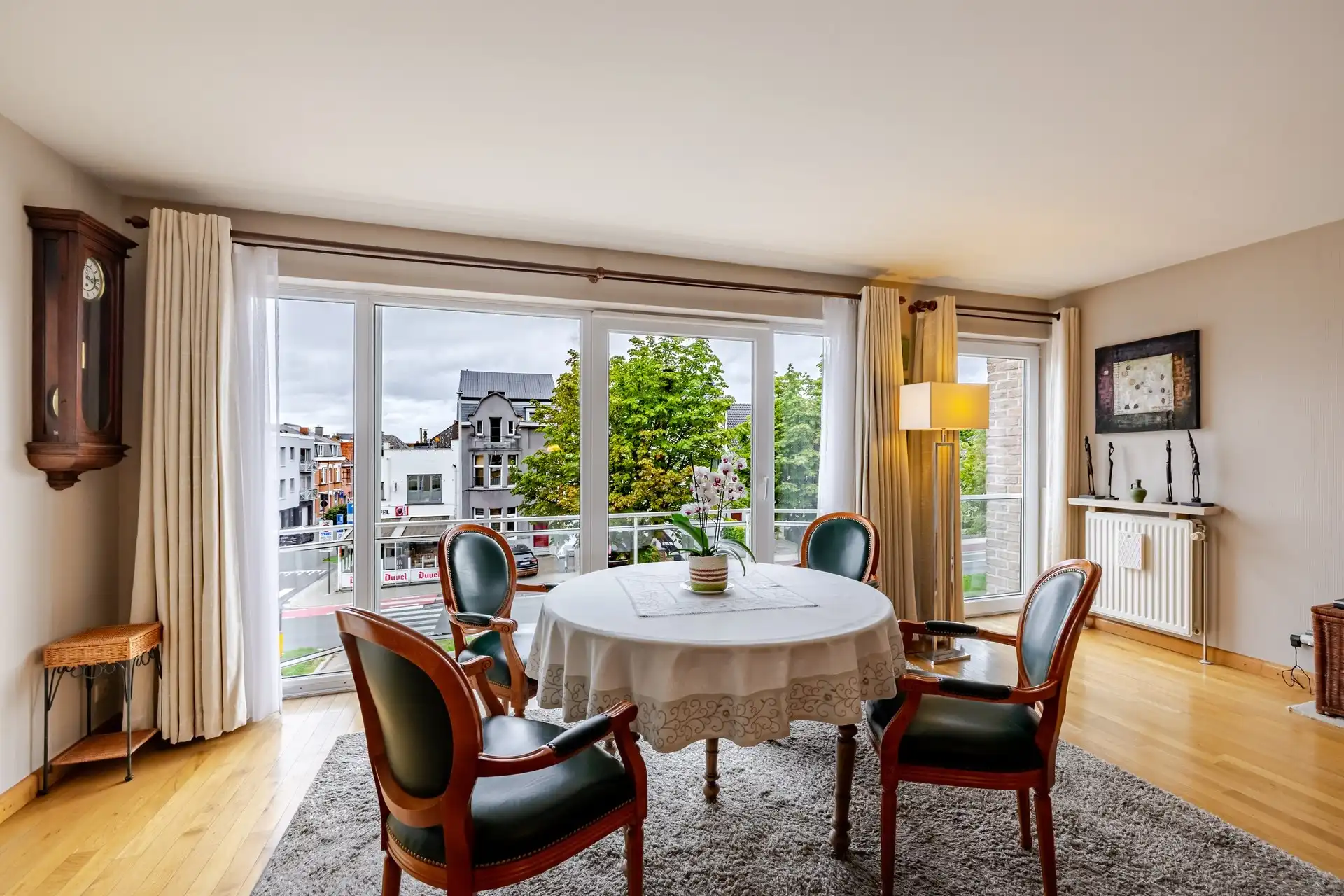 Exclusief en bijzonder ruim appartement van 183 m² met zuidgericht terras en uniek zicht op het groen, op wandelafstand van het stadspark en centrum van Aalst foto 12