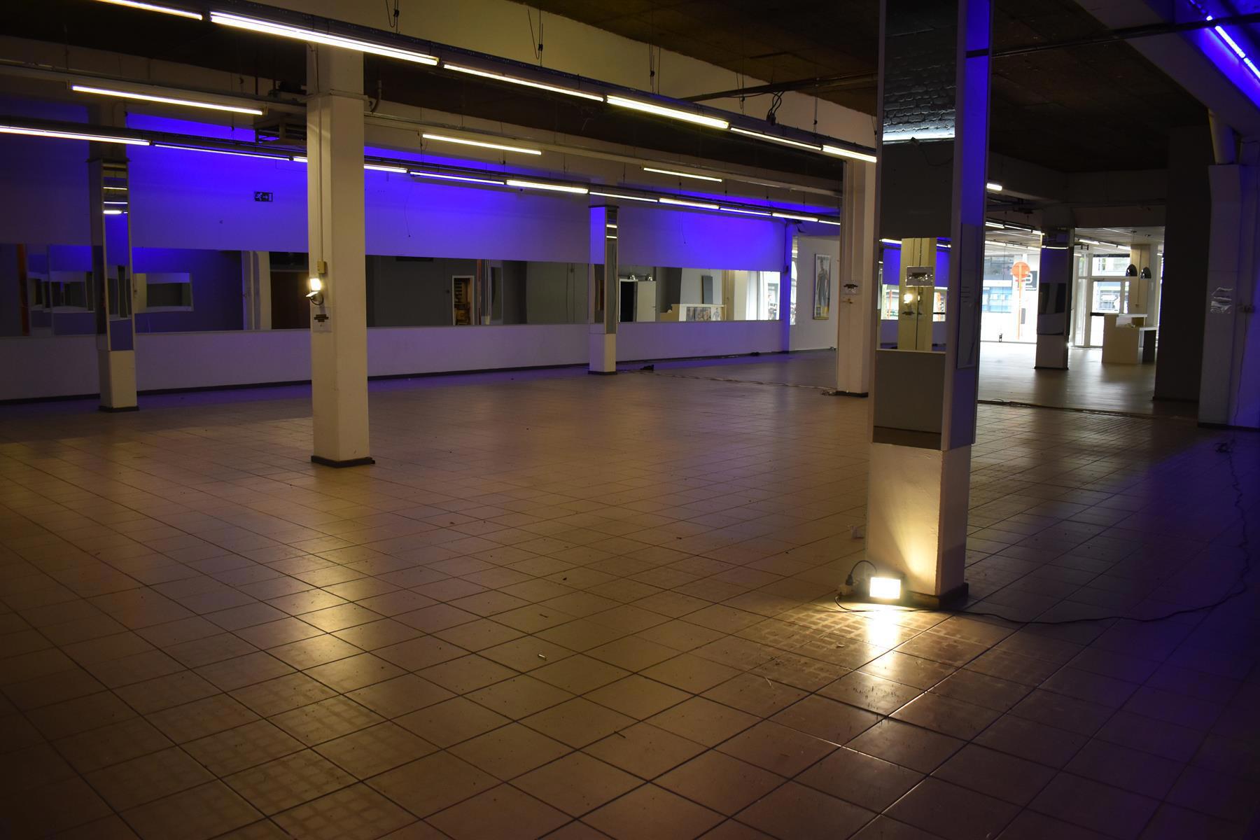 Top gelegen handelsruimte (650 m²) in het centrum van Genk foto 7