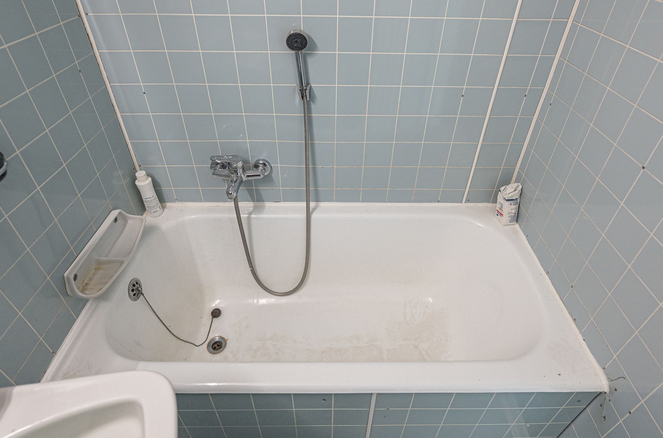 Woning in half-open bebouwing op 8 are foto 25