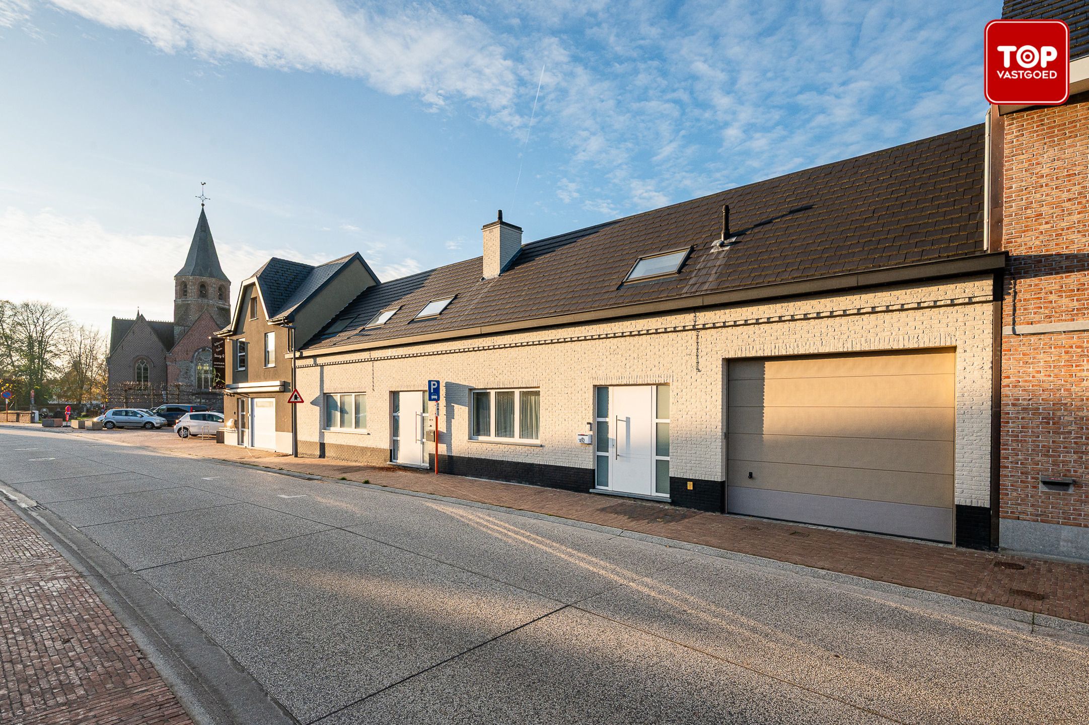 instapklare appartement met twee slaapkamers en terras foto 2