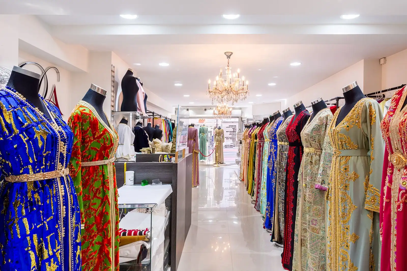 Handelsruimte te koop op een toplocatie met veel passage foto 17