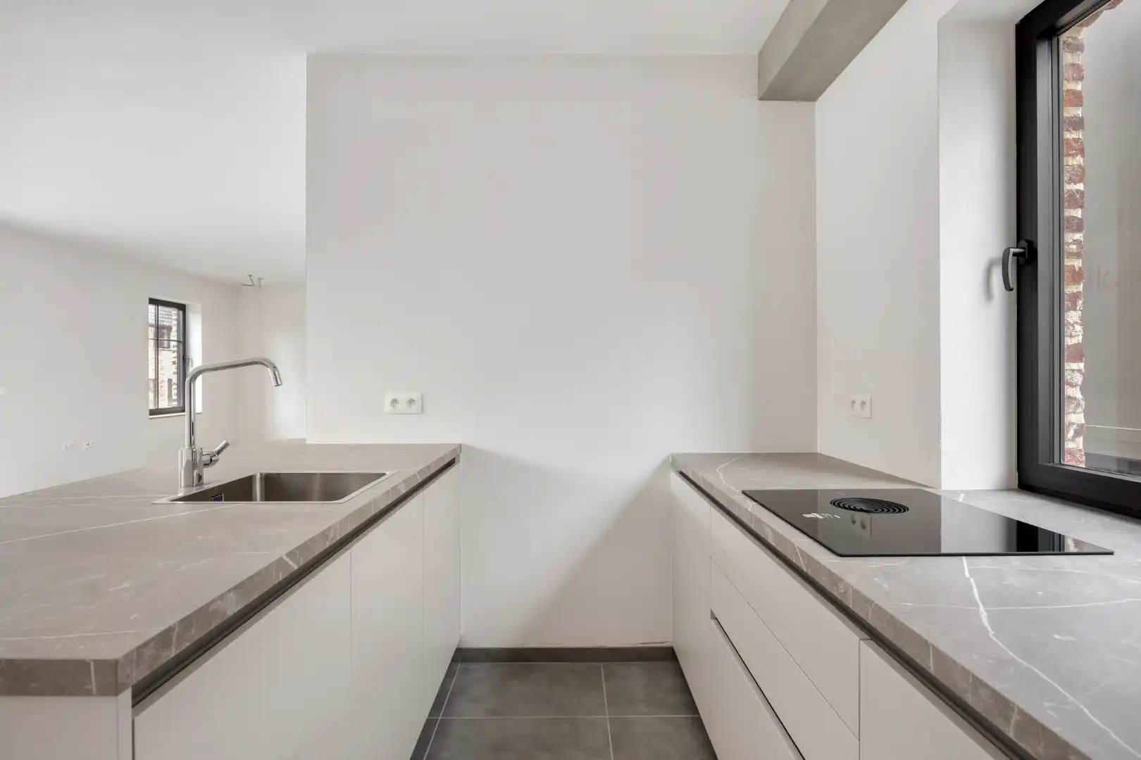 Afgewerkte open bebouwing met 5 slaapkamers, tuin, terras, zolder en garage in Kerkom! - EPB A kWh/m² - bewoonbare opp. 183 m² foto 11