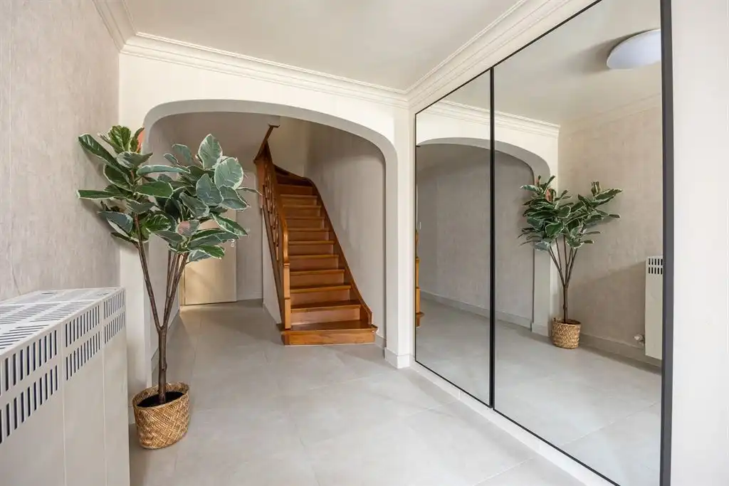 Riume, instapklare bel-etage met zonnige tuin foto 3