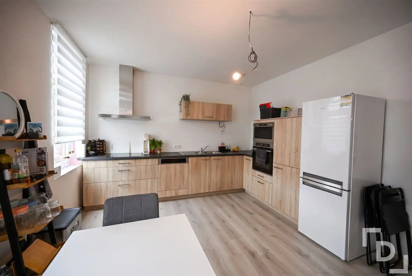 Lichtrijke duplex op een boogscheut van de Menenpoort foto 14