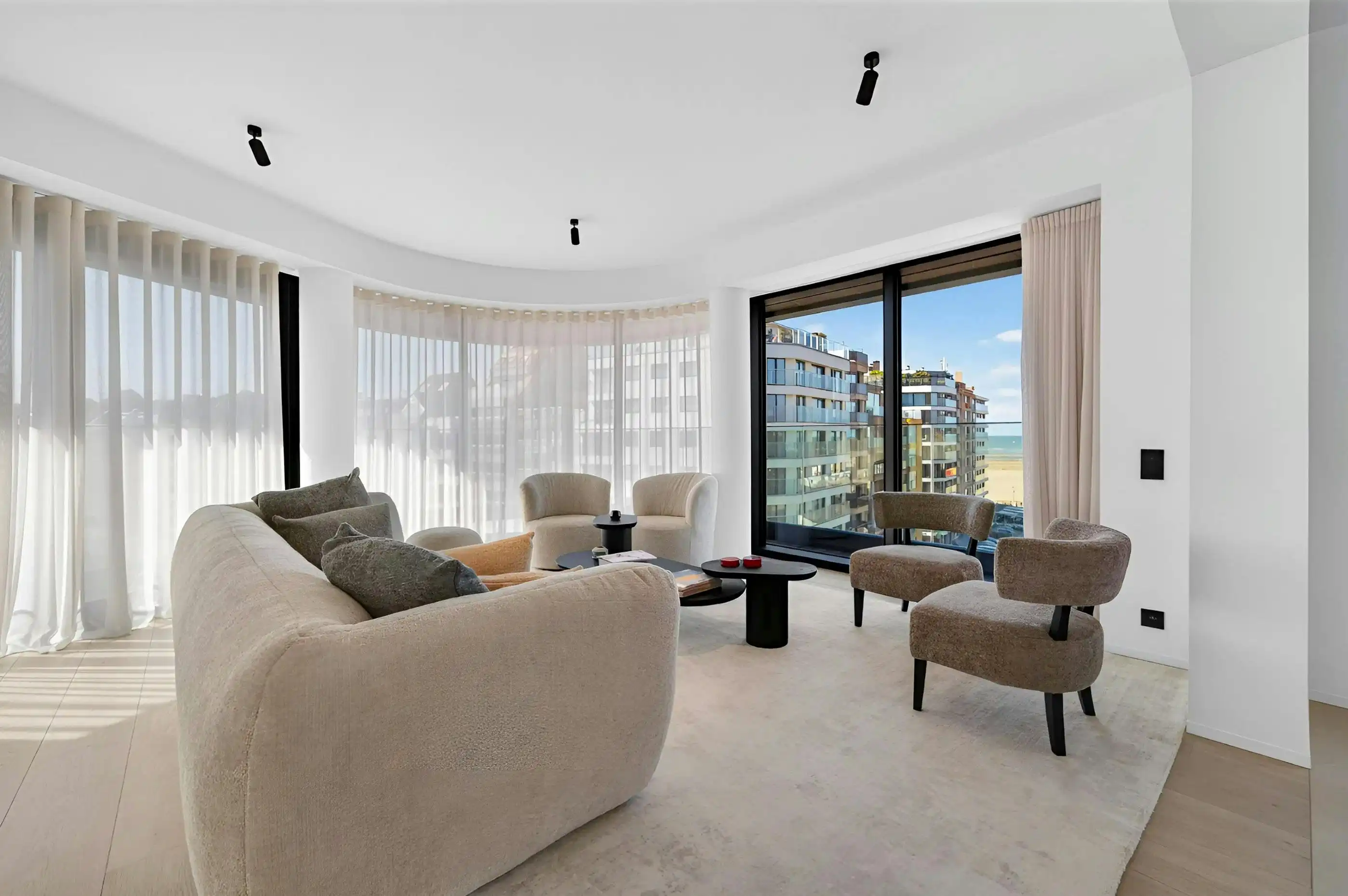 Luxe appartement te koop in de Heldentoren te Knokke-Heist foto 2
