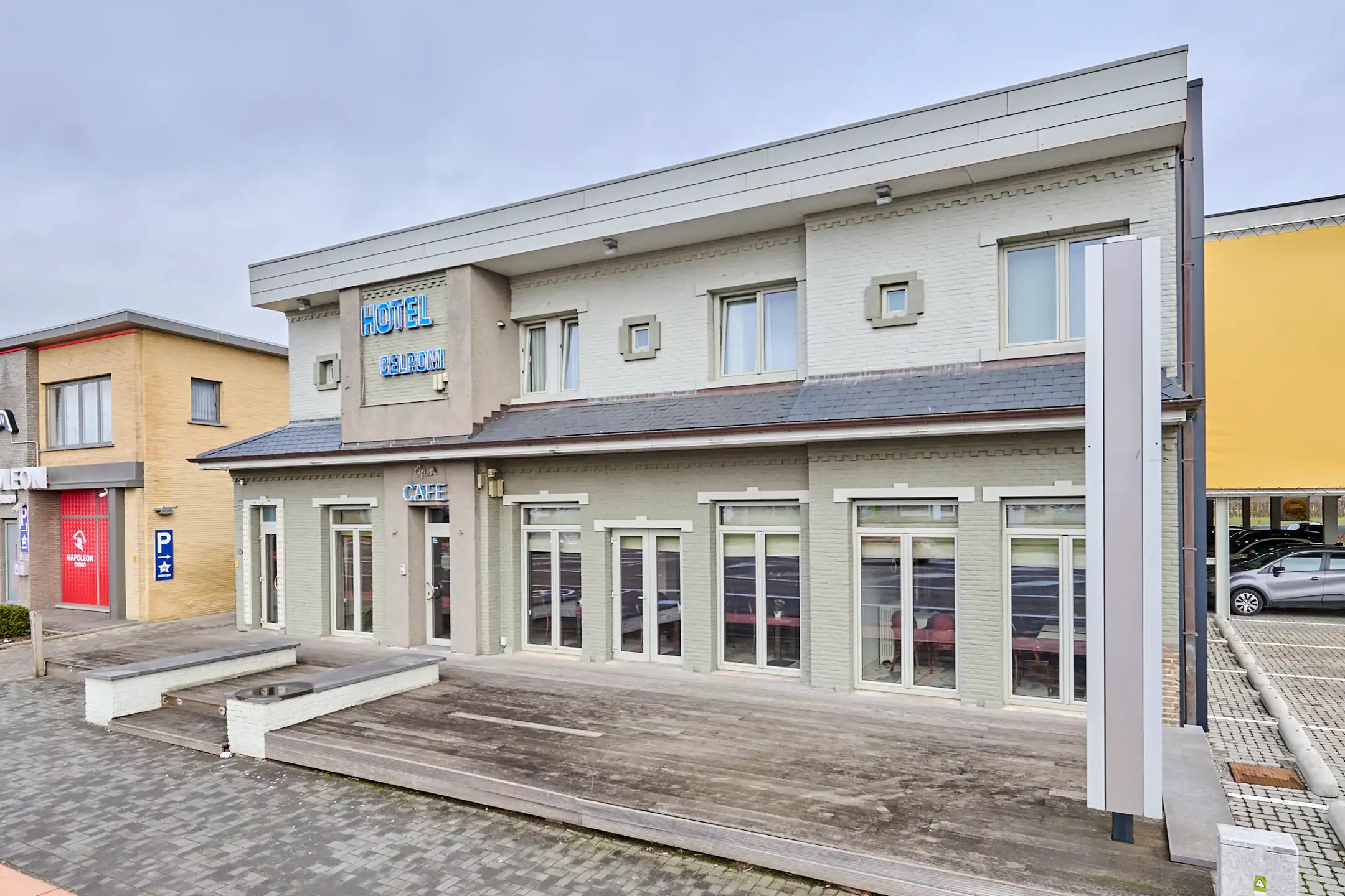 Commerciële ruimte te huur op toplocatie in Sint-Truiden foto {{pictureIndex}}