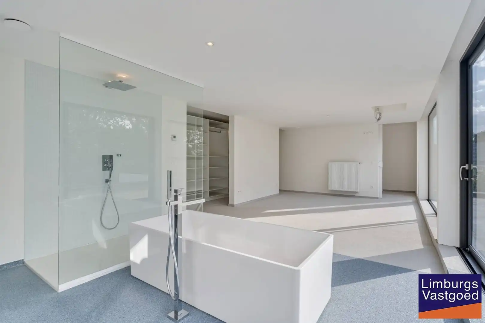 Exclusieve woning met praktijkruimte en zicht op weilanden foto 27