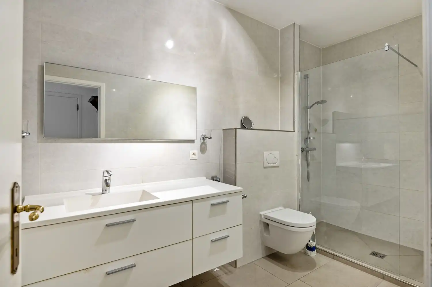 Gunstig gelegen woning met ruime tuin en bijzonder veel potentieel te Lier foto 10