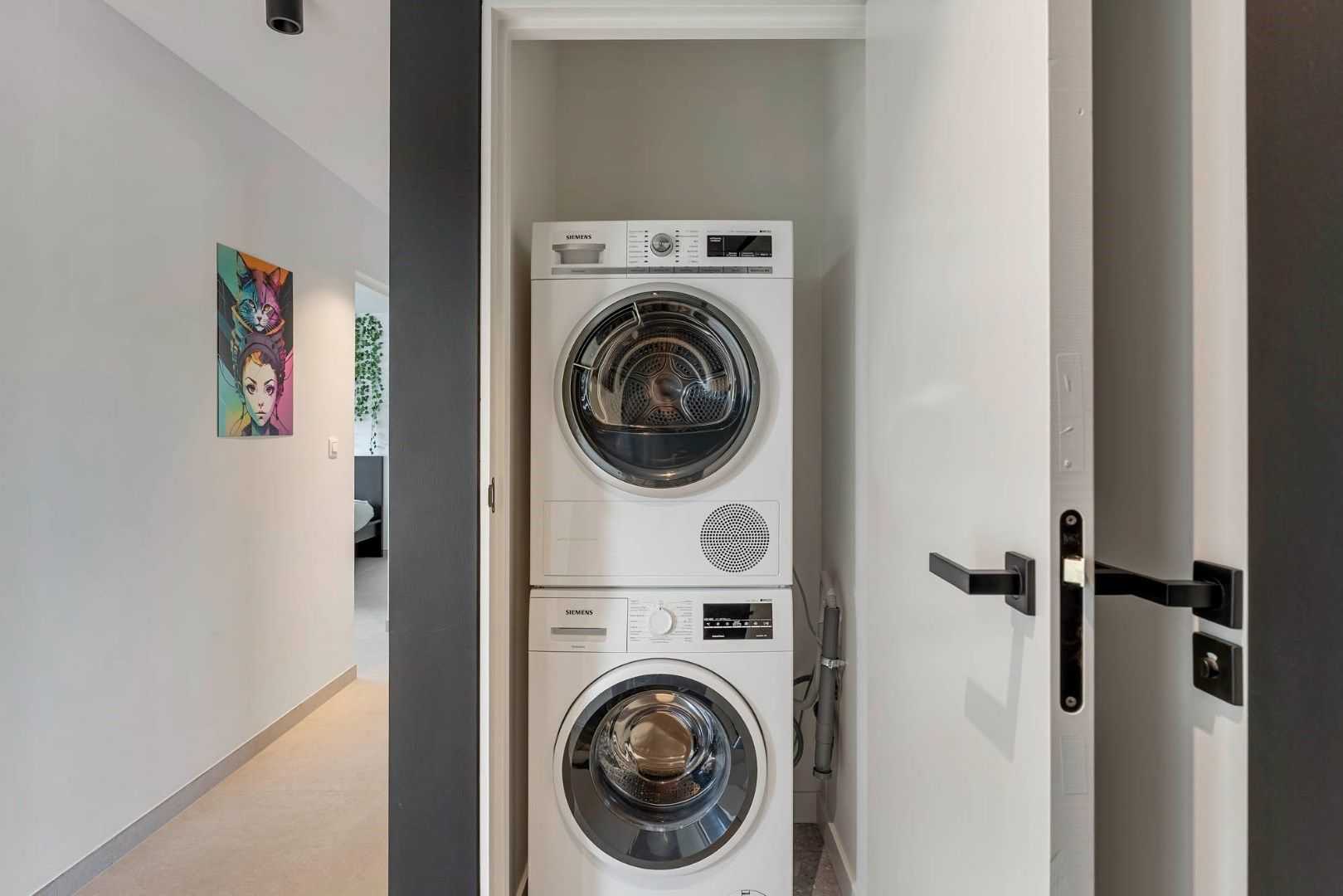 Knap afgewerkt 2-slaapkamer appartement met standplaats vlakbij het centrum foto 16