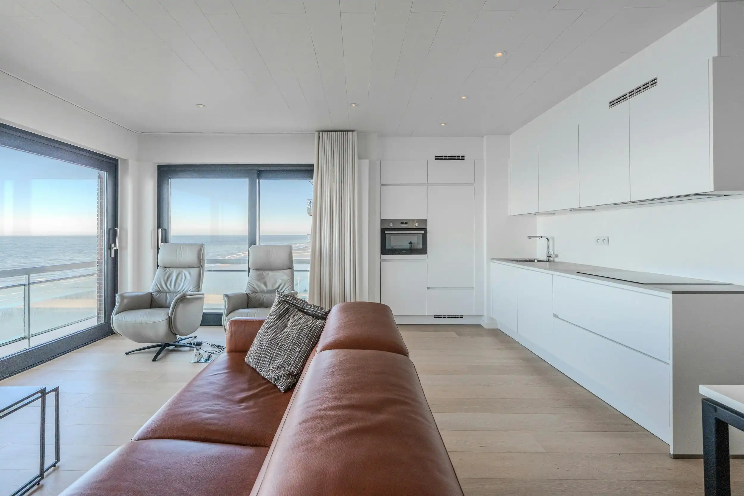Prachtig hoekappartement op de Zeedijk te Middelkerke! foto 2