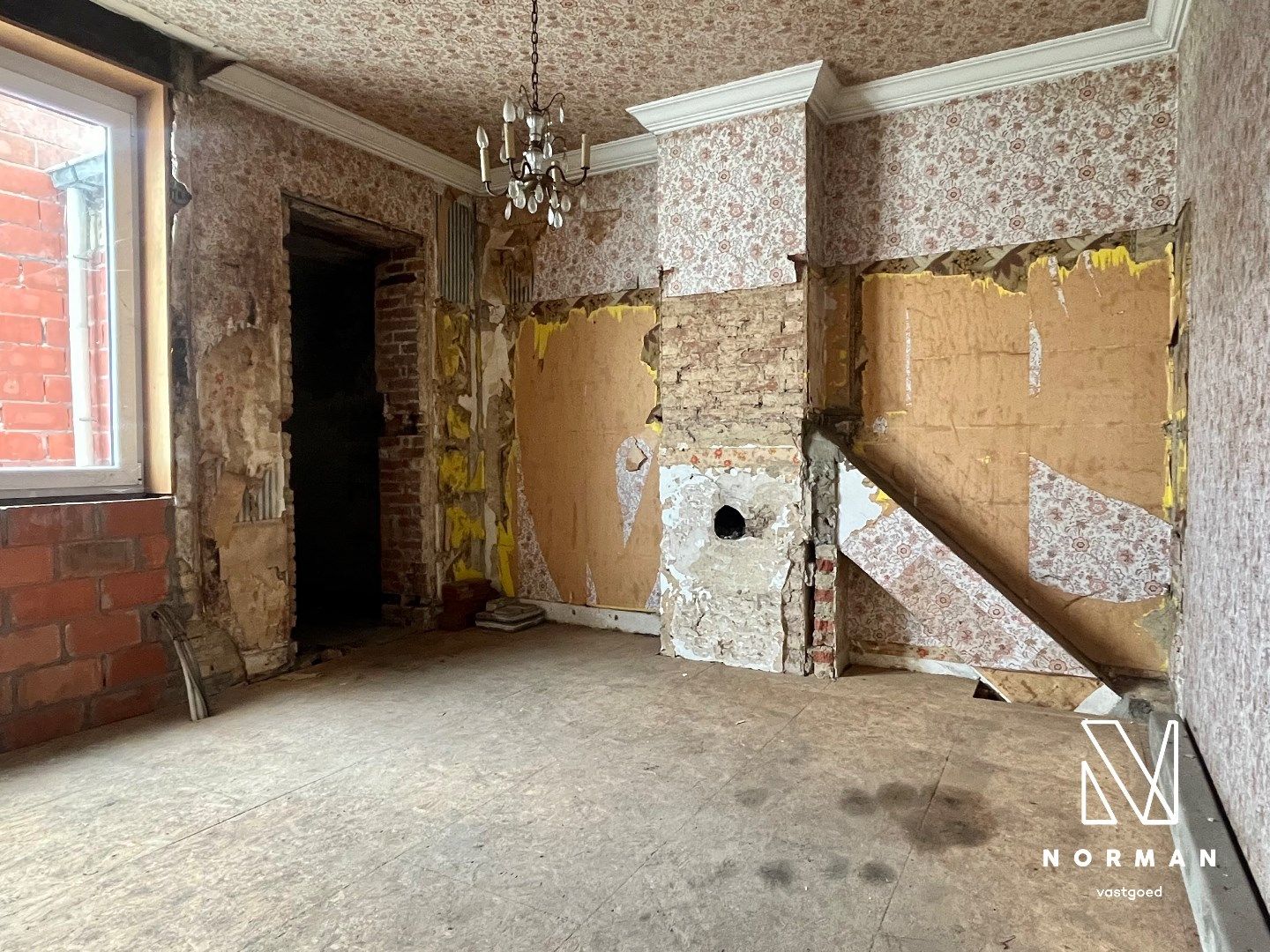 Te renoveren pand te koop in Harelbeke! foto 8