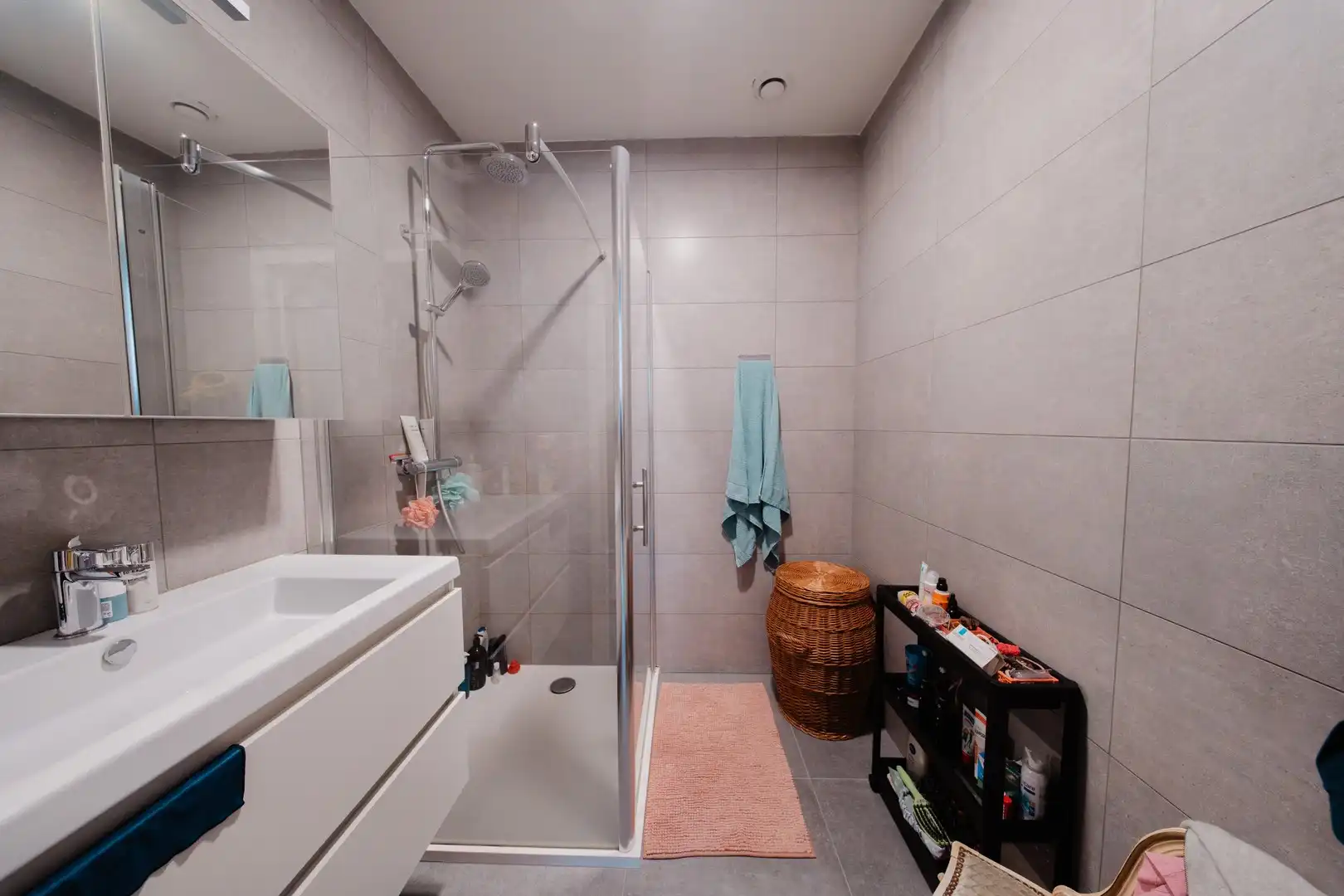 Duplex appartement met 3 slaapkamers, 2 badkamers en 3 autostaanplaatsen. foto 7