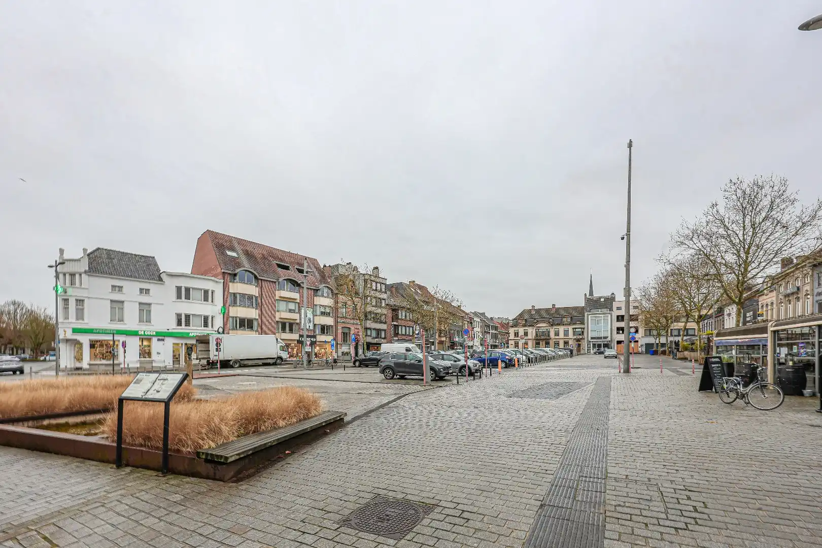 Commercieel handelspand op toplocatie in het centrum van Izegem foto 9