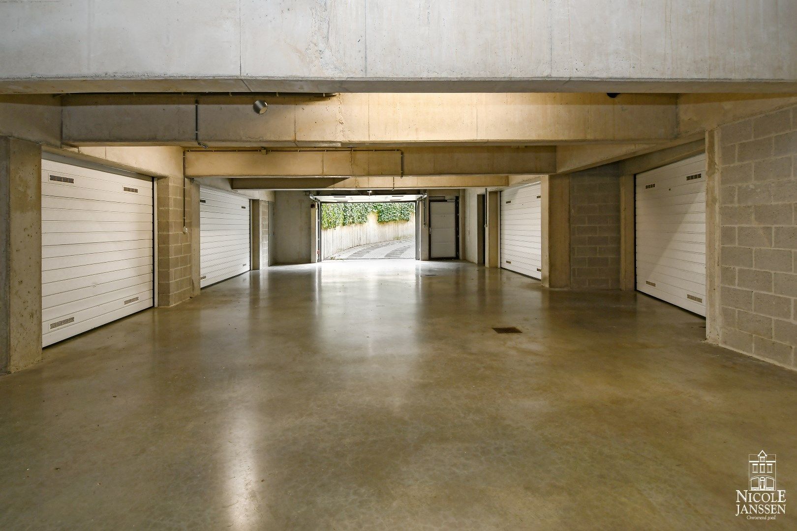 Gelijkvloers luxe-appartement met 3 ruime terrassen en garagebox foto 31