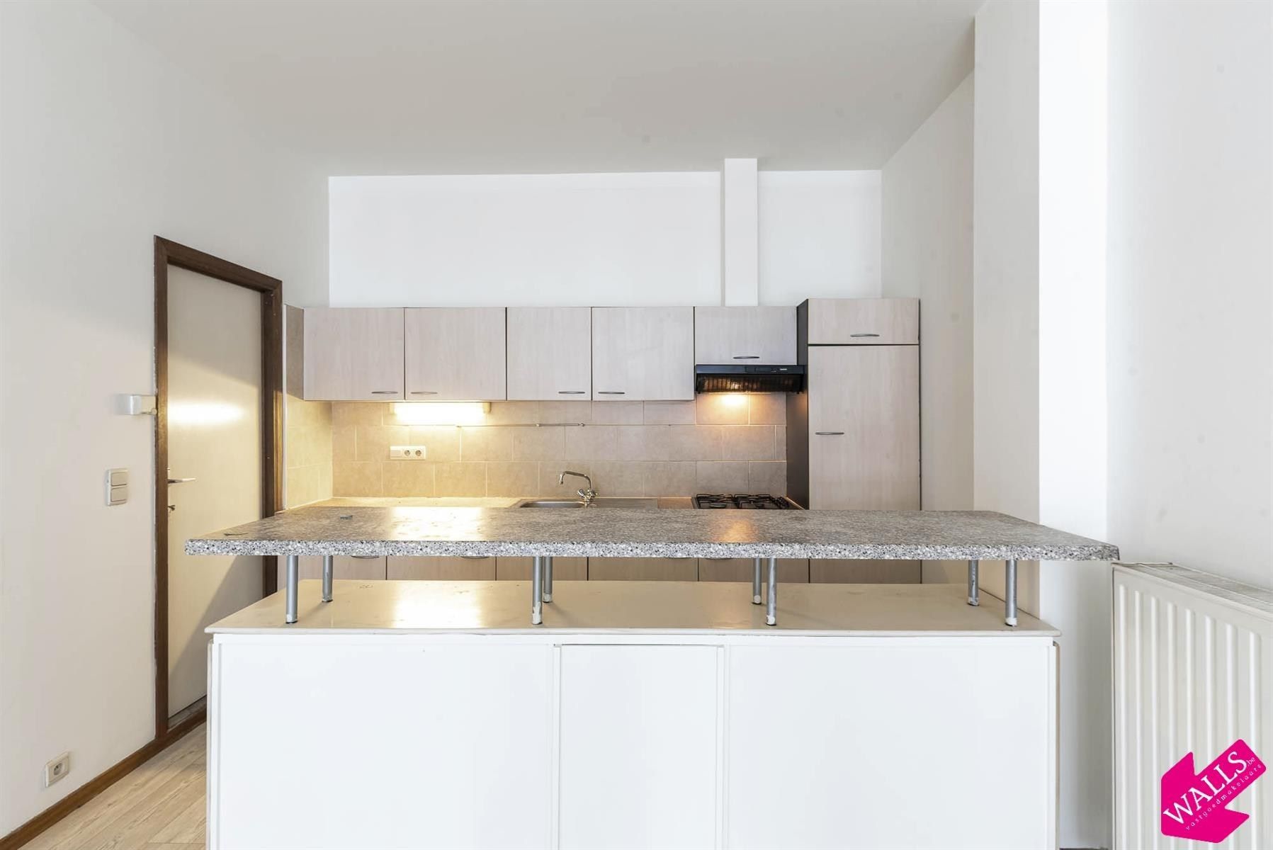 Ruim gelijkvloers met 2 slaapkamers foto {{pictureIndex}}