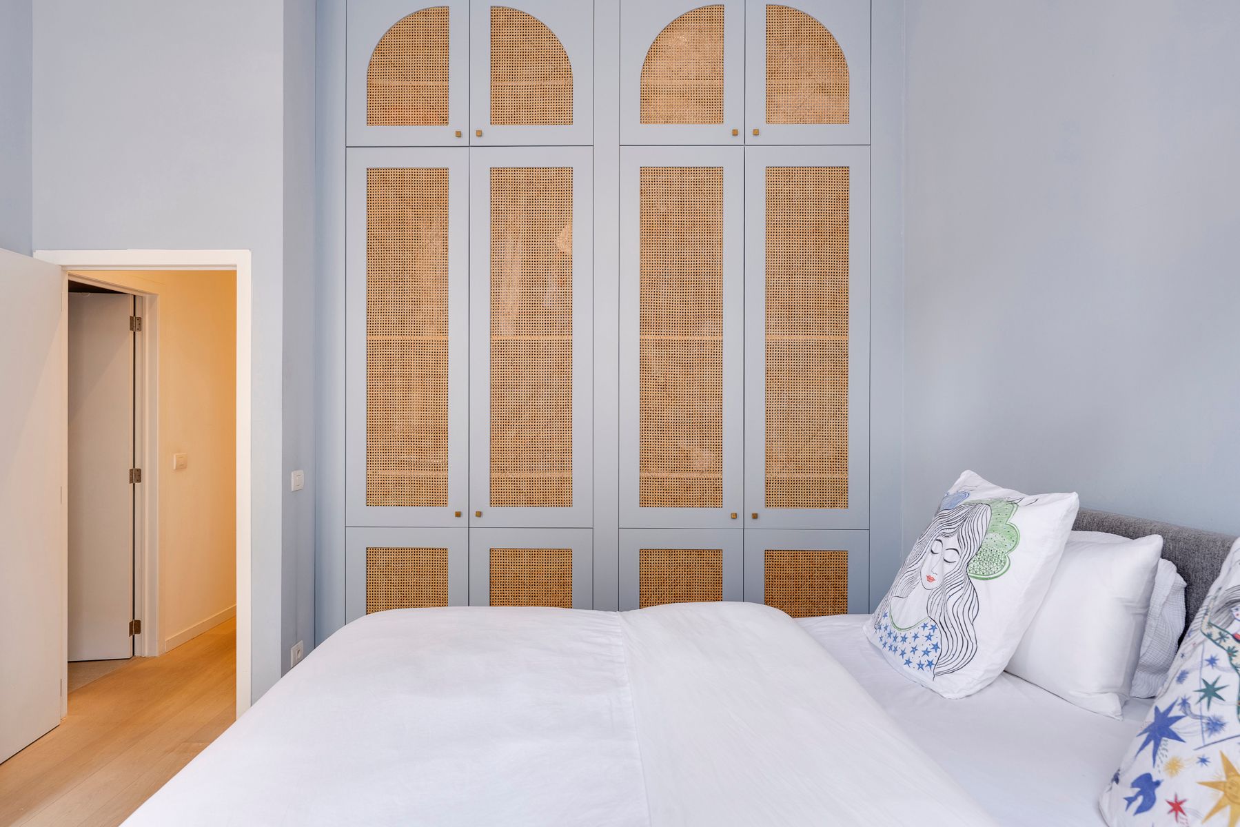 Lichtrijk, trendy appartement in gerenoveerd herenhuis foto 15