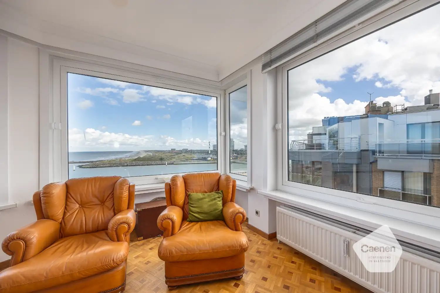 Twee slaapkamer appartement met prachtig zicht! foto 4