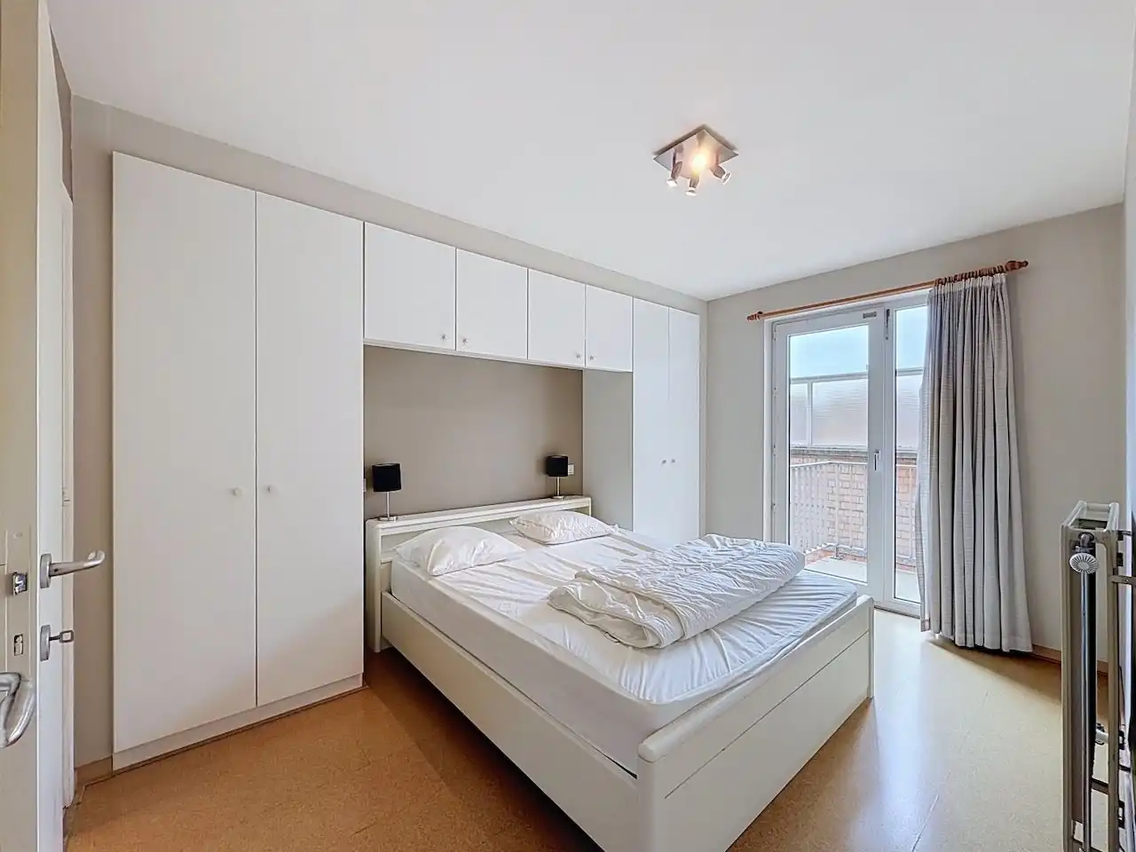 Ruim drie slaapkamer appartement met prachtig open zicht op Zee en het Willemspark foto 16
