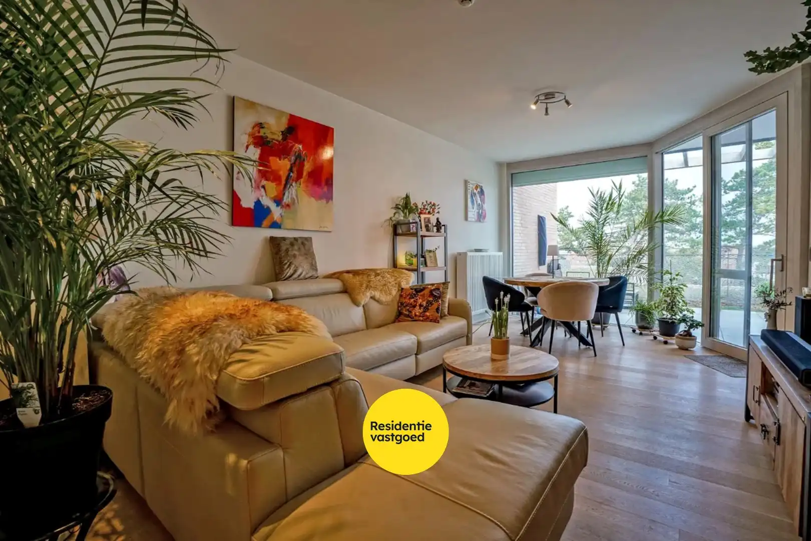 Prachtig 1-slaapkamerappartement met ruim terras (serviceflat) in Residentie Beukenhof, uniek wonen in de dorpskern van Oostduinkerke.  foto 2