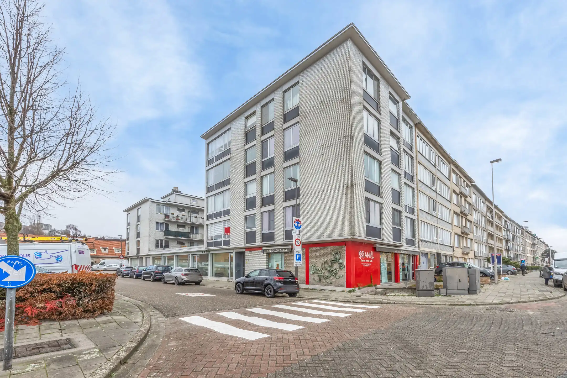 Appartement  met 2 slaapkamers, terras en ondergrondse staanplaats foto {{pictureIndex}}