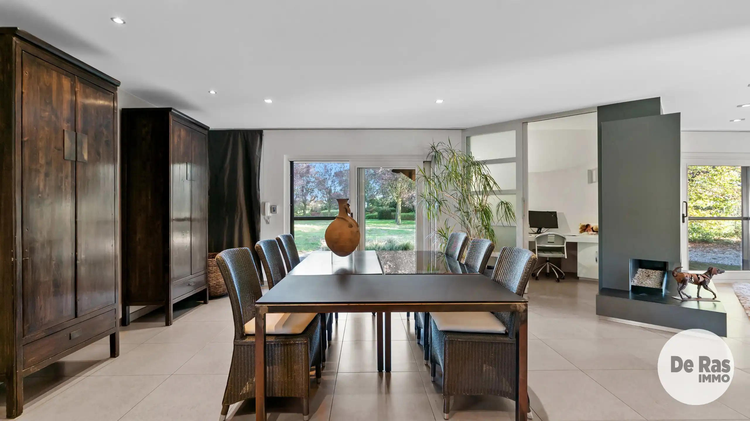LAARNE - Karaktervolle villa met binnenzwembad op perceel van 42 are foto 10