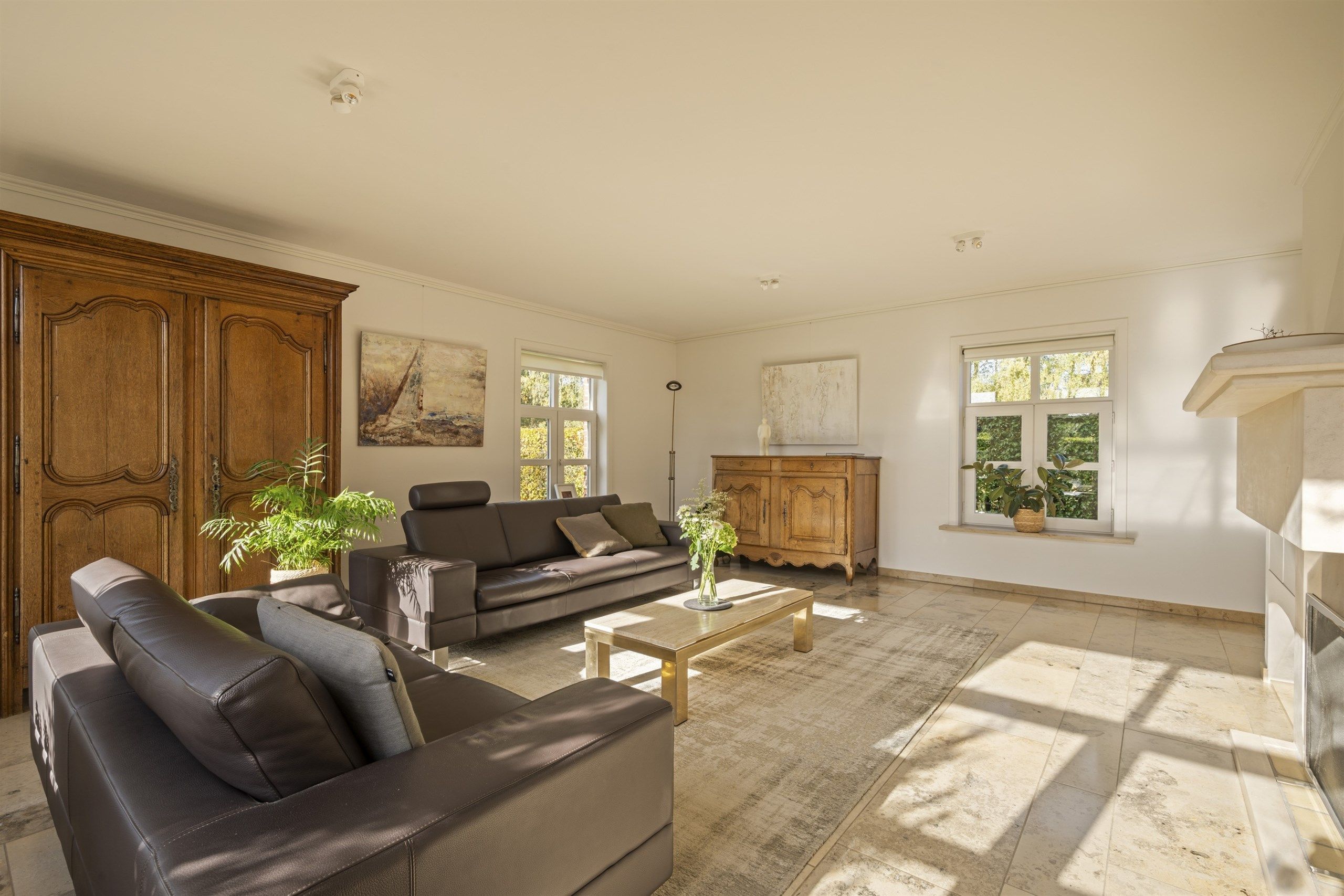 Ontdek deze gezellige eigendom op 1097 m² - 4 slaapkamers +bureel foto 13