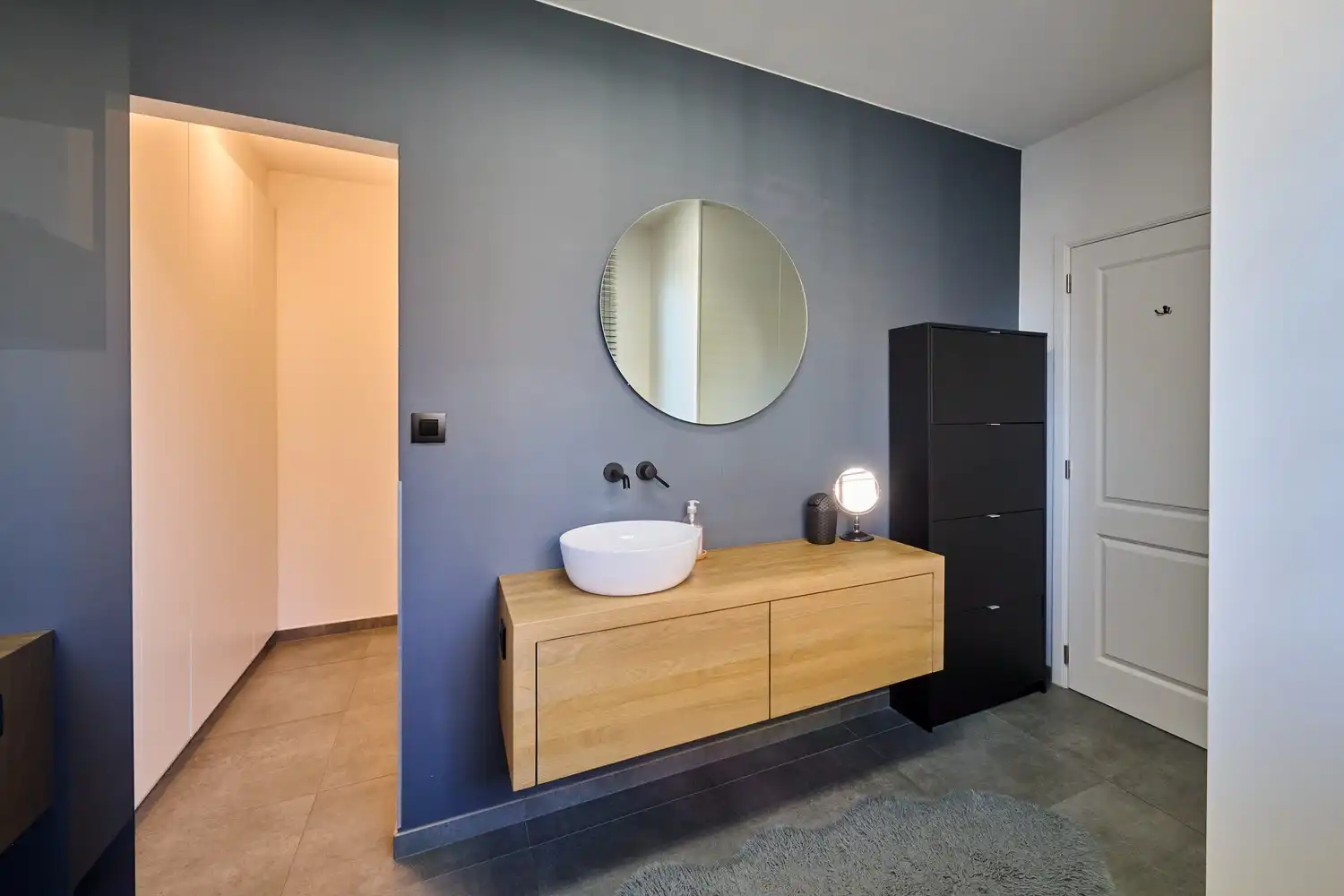 Prachtige instapklare villa met heerlijke leefruimtes voorzien van alle comfort, 4 slaapkamers, 3 badkamers, een perfect aangelegde tuin in alle privacy foto 7