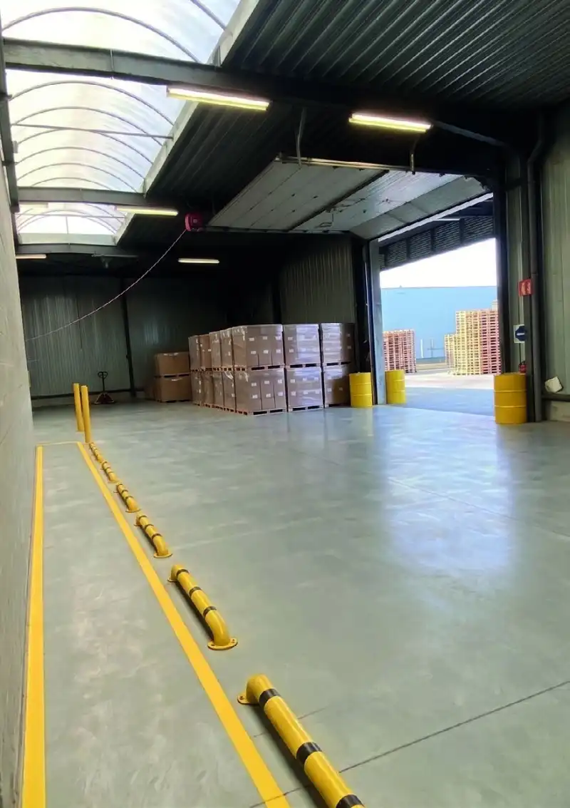 TE KOOP: Bedrijfssite met magazijnen, kantoren en buitenopslag in Tessenderlo-Ham foto 6