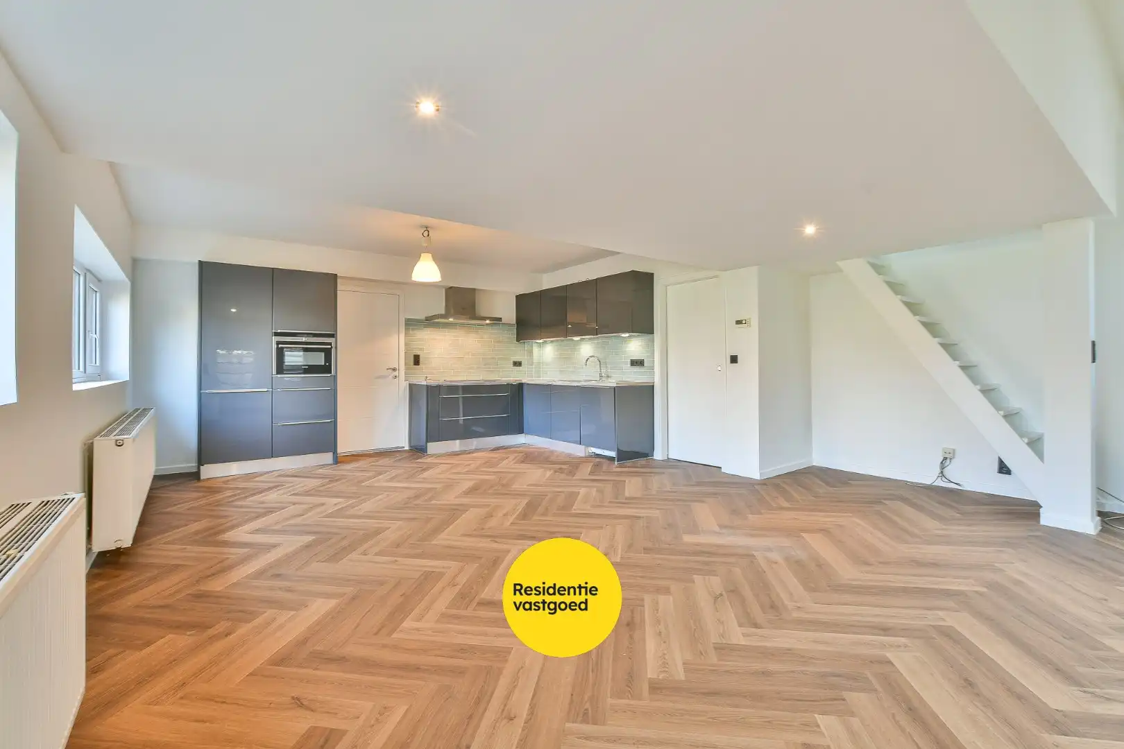 Instapklaar éénslaapkamerappartement te huur in het centrum van De Haan! foto {{pictureIndex}}