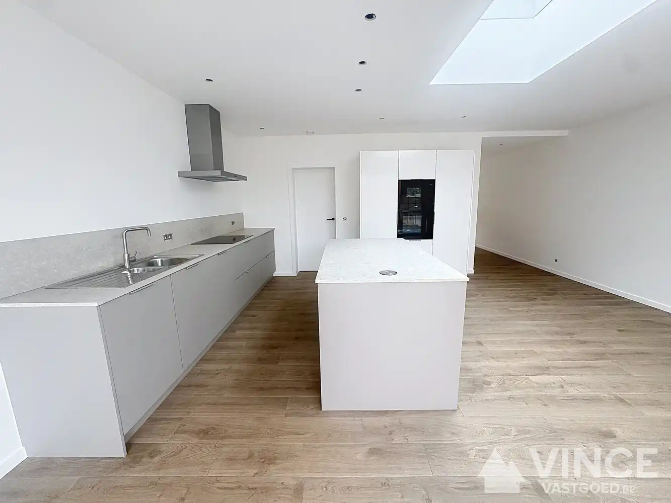 Volledig gerenoveerde, energiezuinige woning met tuin. foto 3
