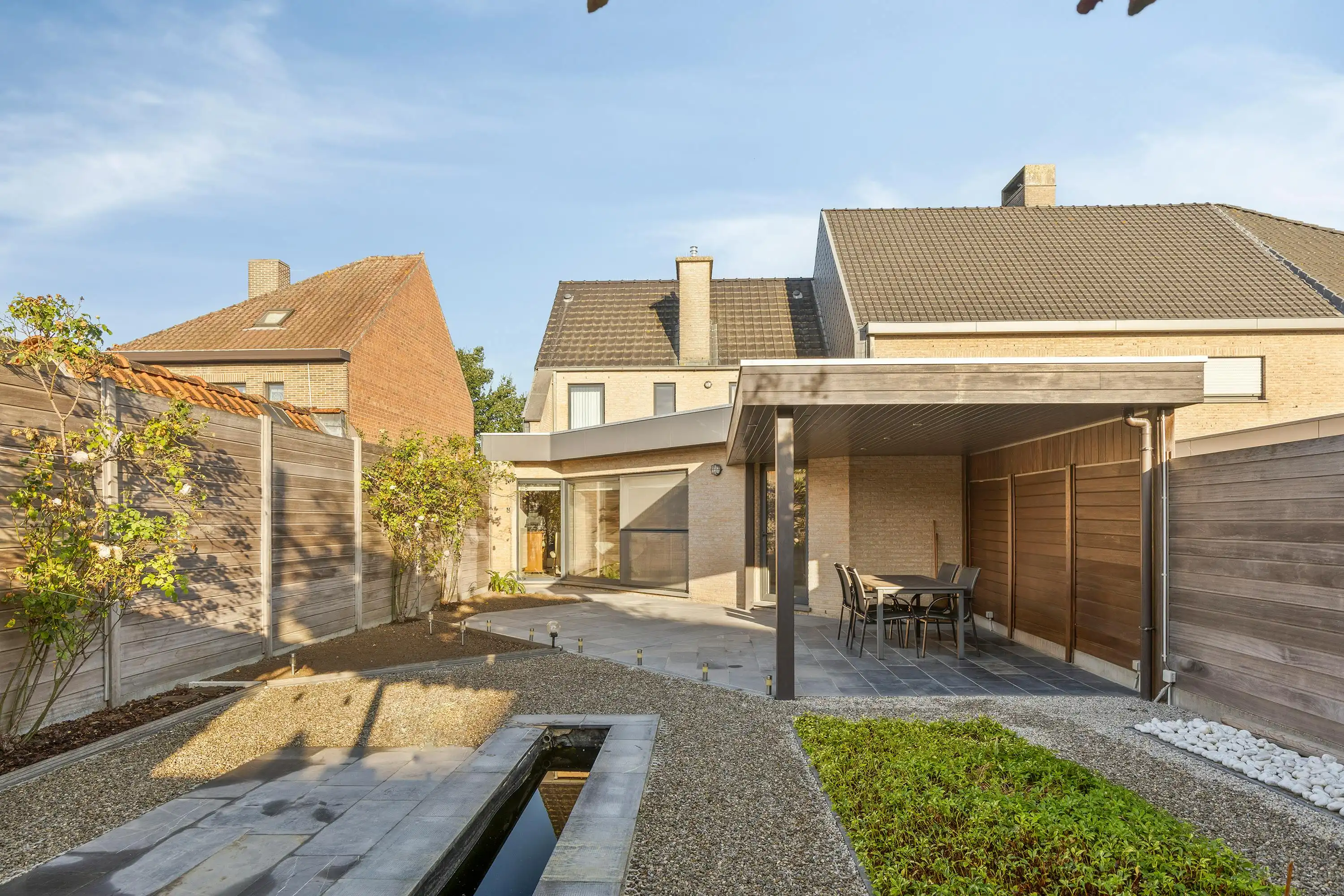 Instapklaar huis met 3 kamers te koop in Oudenaarde foto 2
