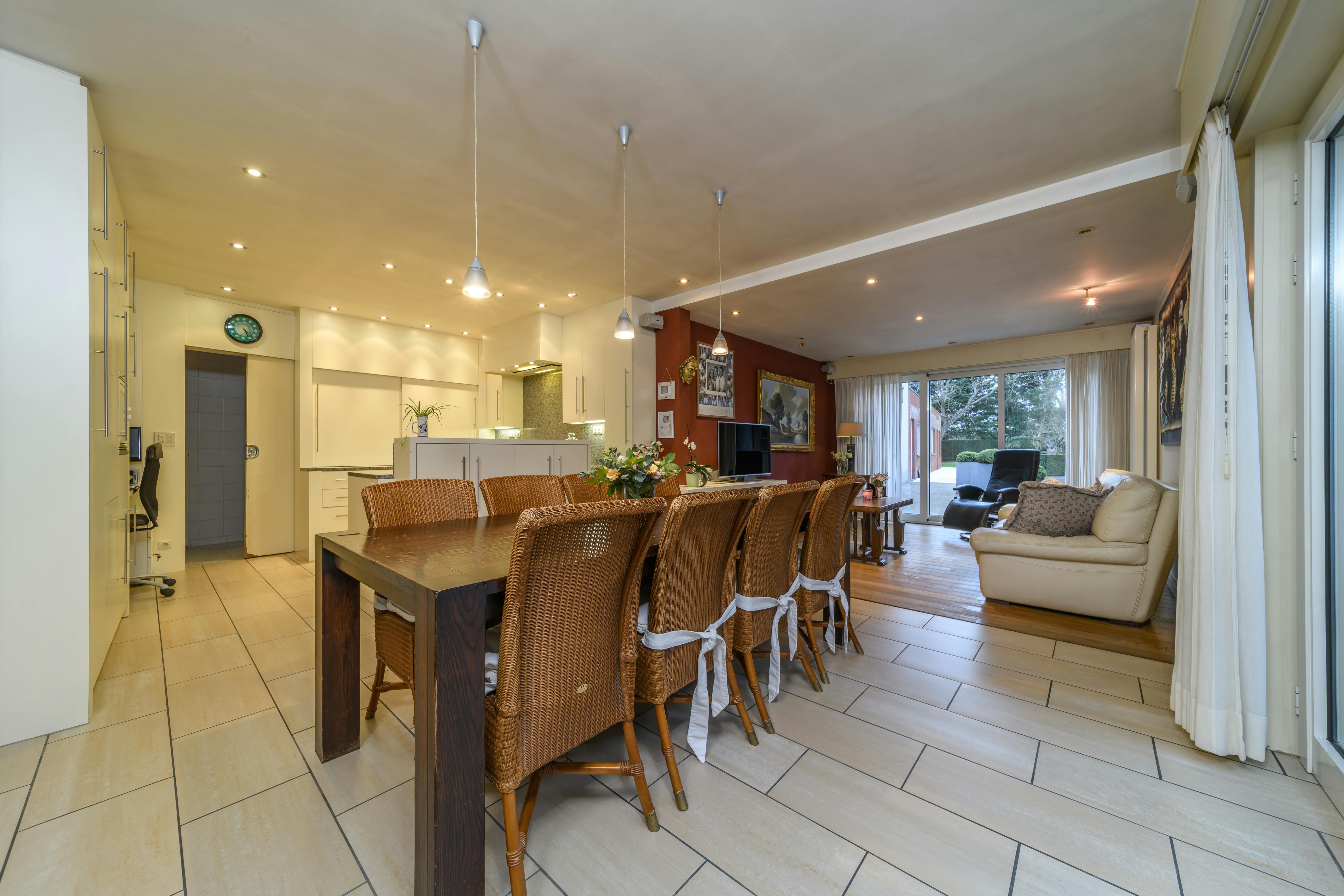 Huis met winkel, atelier en garages te koop in regio Diksmuide foto 5