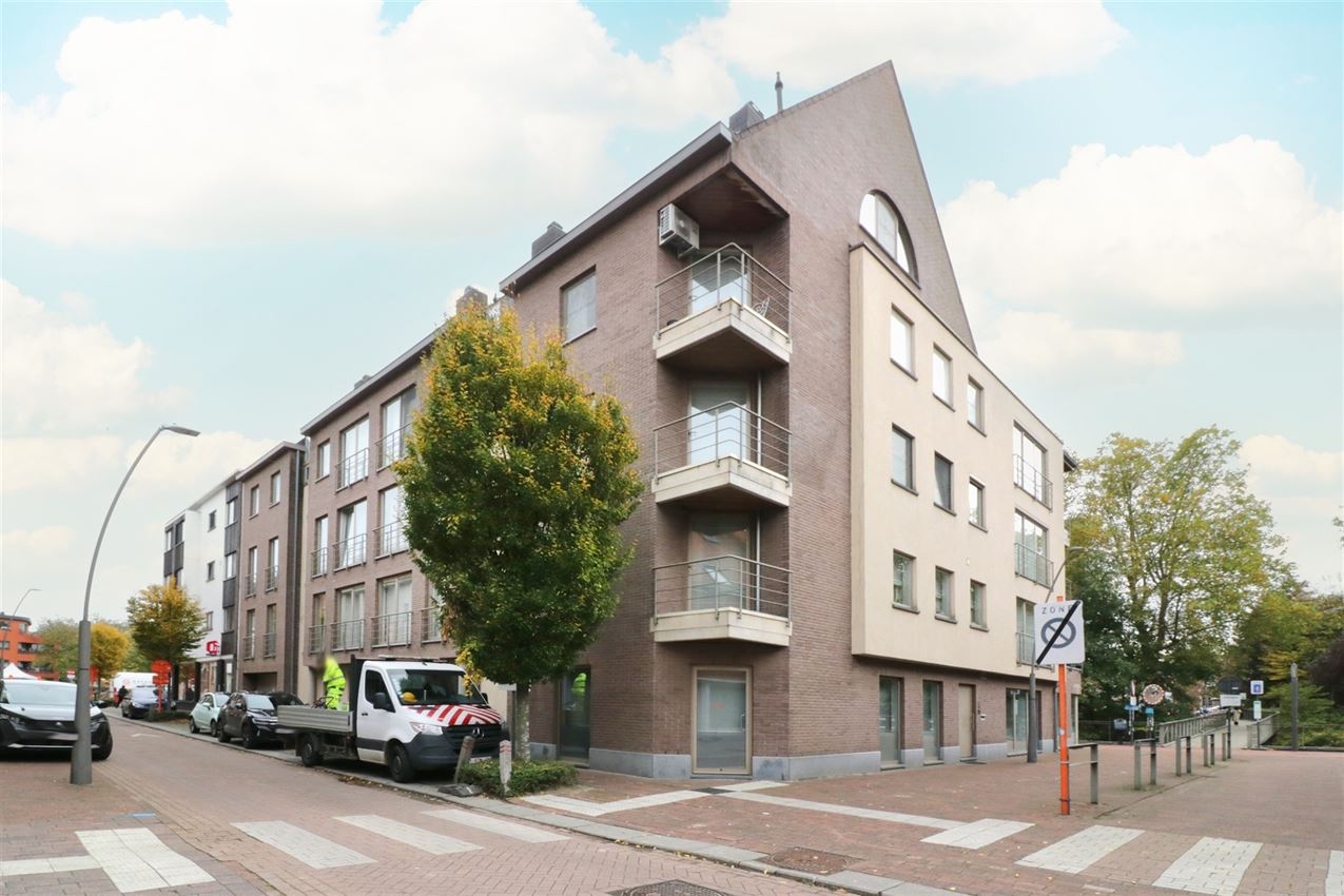 Appartement met 2 slpk., autostaanplaats en terras in centrum Aarschot foto 46