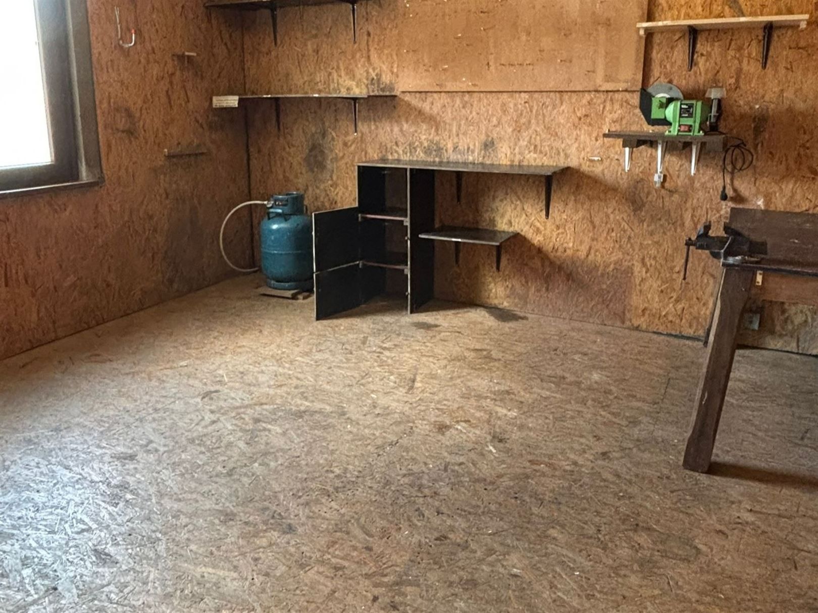 TE HUUR: Vrijstaande woning met 3 slaapkamers te Leopoldsburg! foto 23
