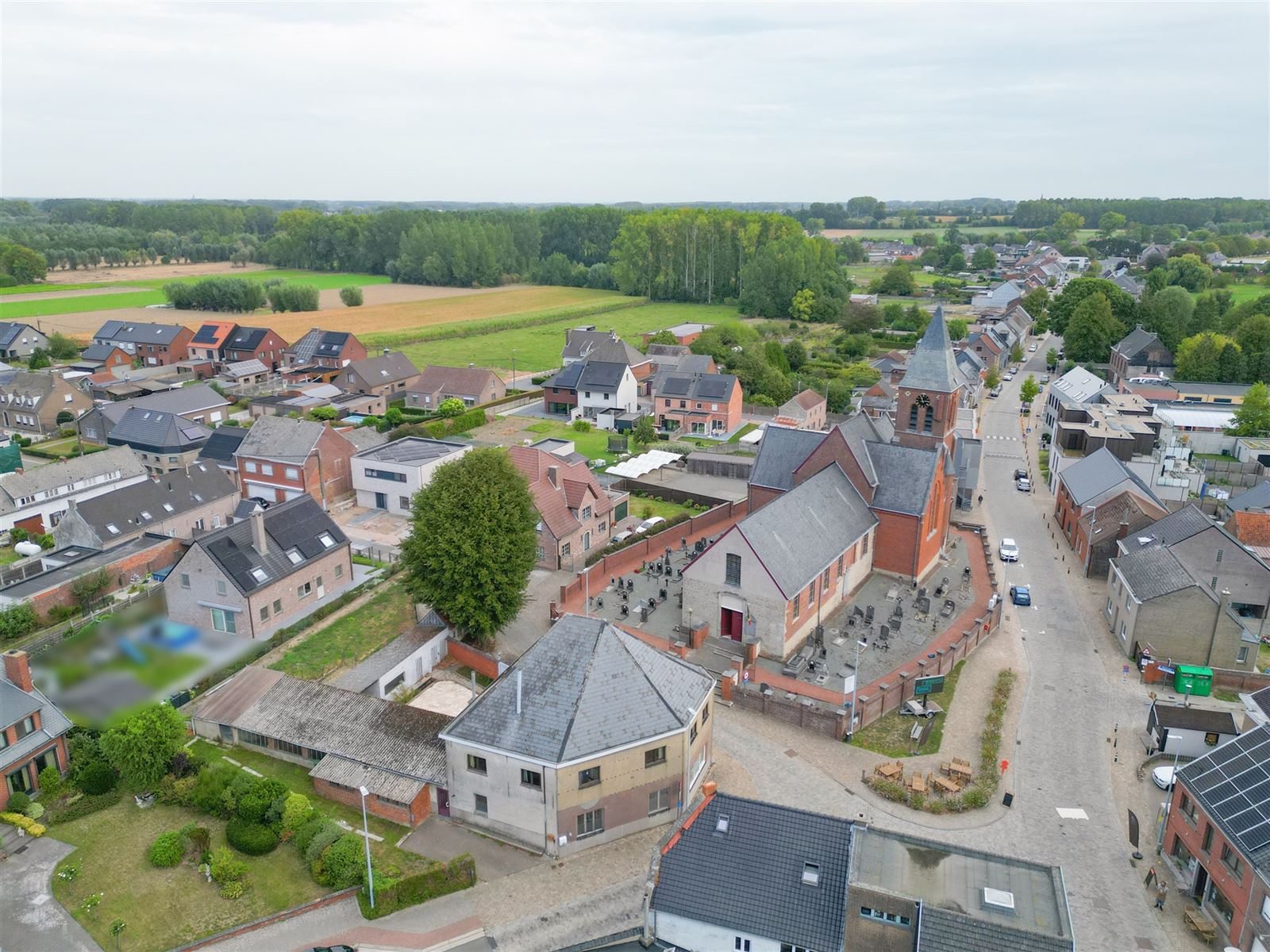 Ontwikkelingsopportuniteit in Sint-Lievens-Houtem foto {{pictureIndex}}