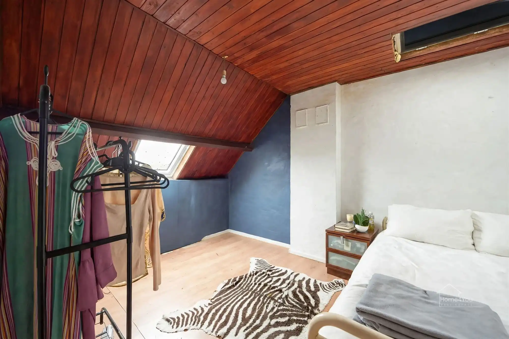 Ruime op te frissen woning met 4 slpk op bruisende locatie! foto 9