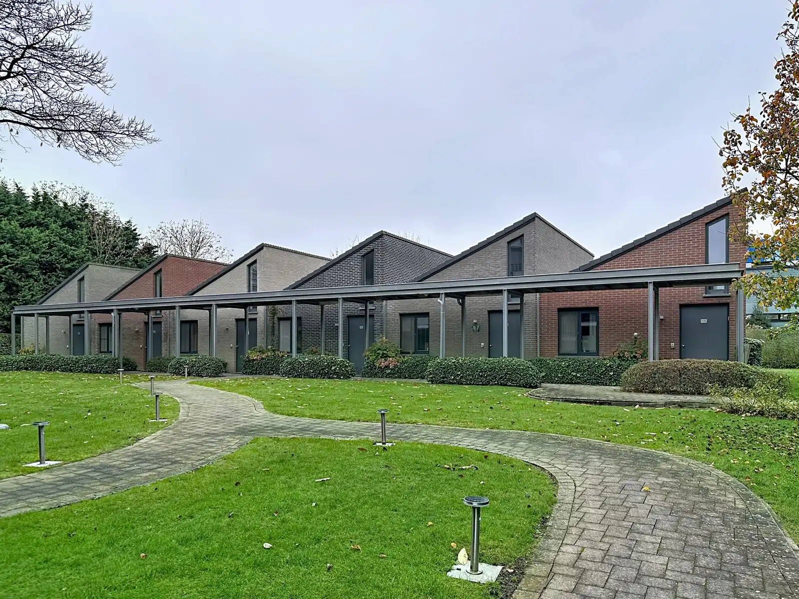 Assistentiewoning in modern complex (verhuurd !) foto 11