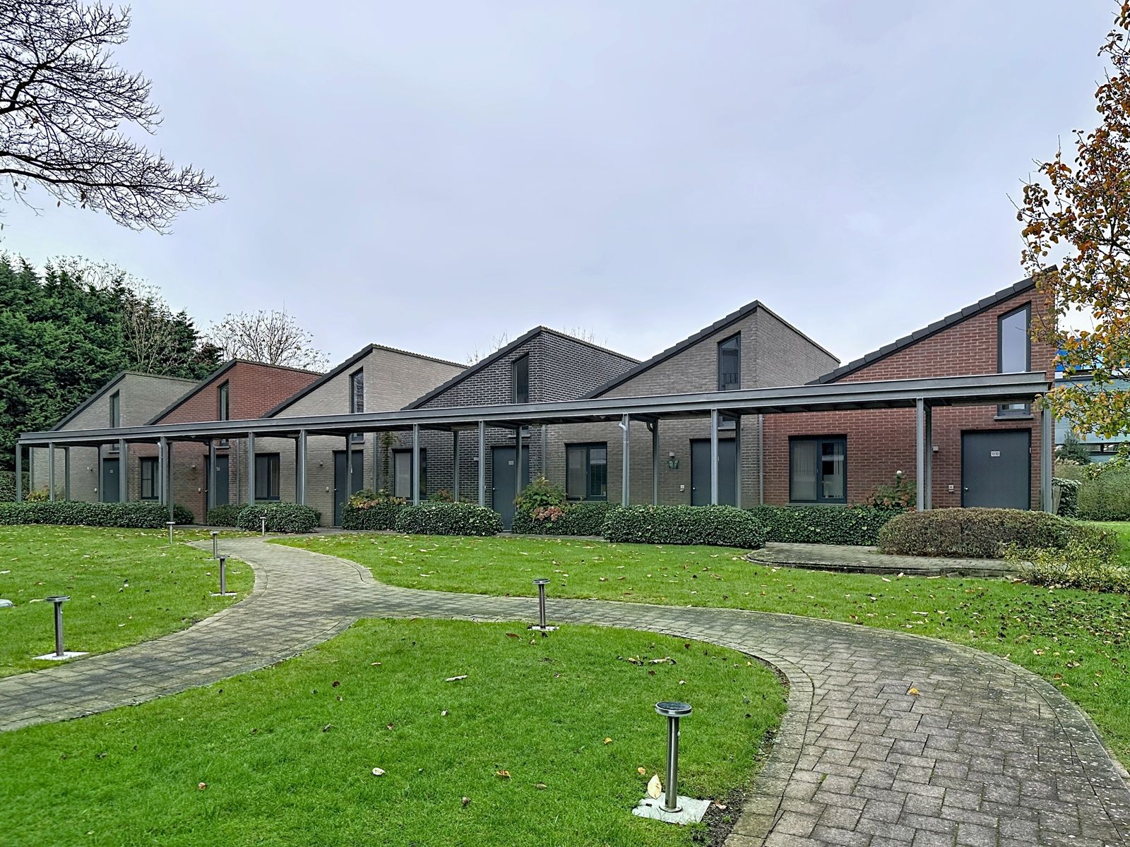 Assistentiewoning in modern complex (verhuurd !) foto 11