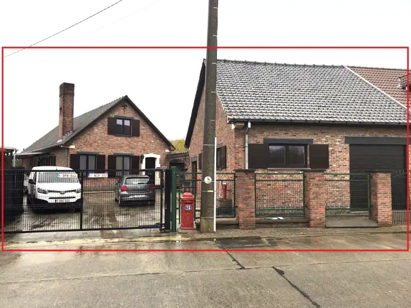 Te Grembergen : Woonst met terras en tuin - EN bijgebouw met garage- ruime parking in doodlopende straat nabij de spoorweg foto {{pictureIndex}}