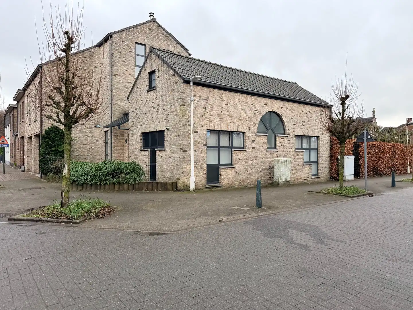 Moderne duplex met twee slaapkamers foto {{pictureIndex}}