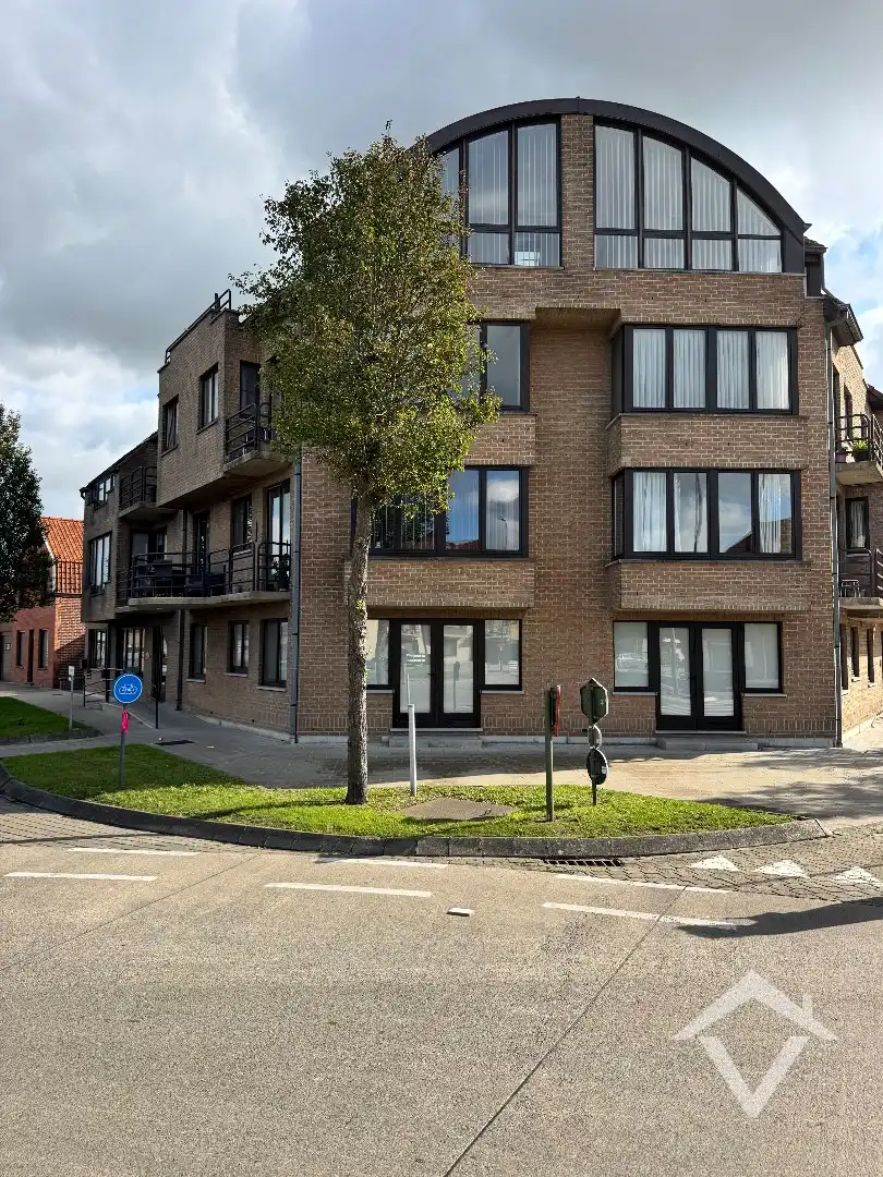 Gelijkvloers appartement met 2 slaapkamers in hartje Koekelare foto 2