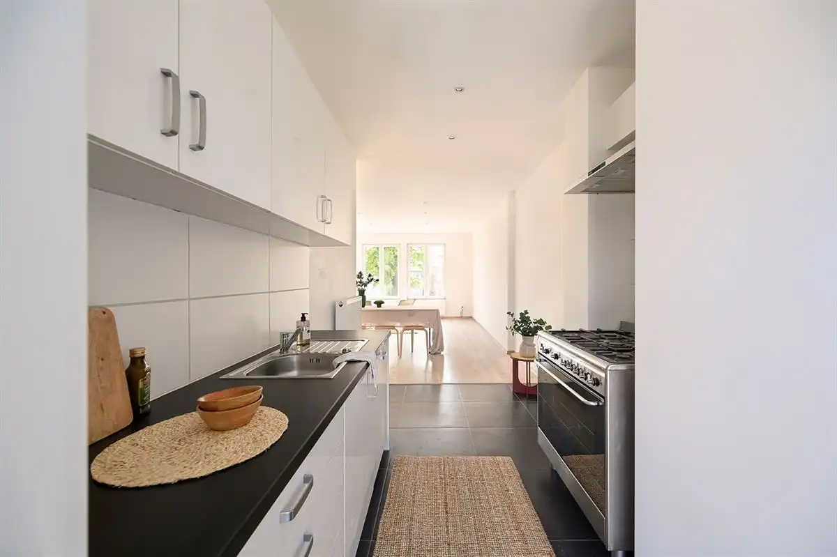 Ruim en lichtrijk appartement te Merksem foto 13