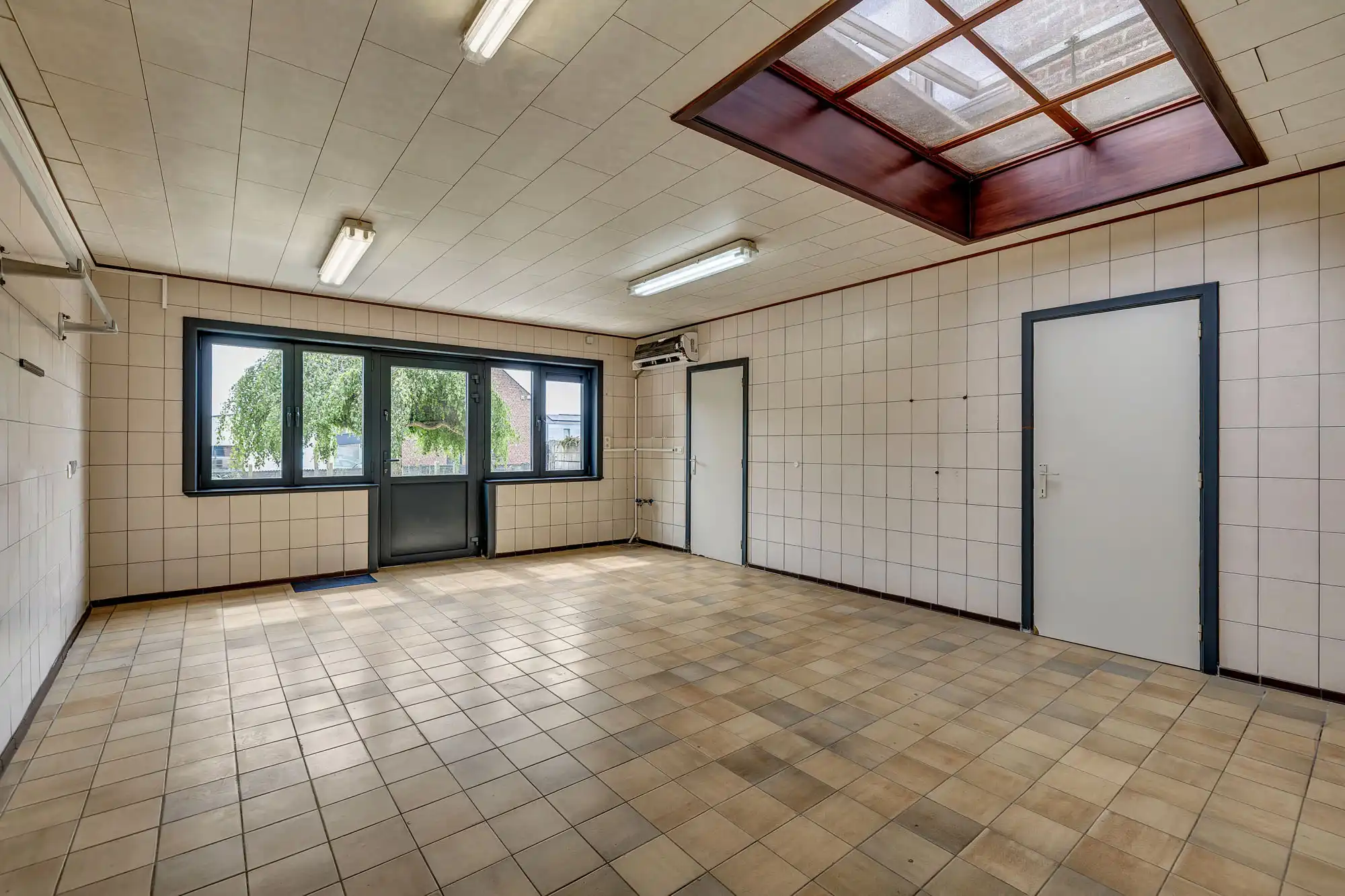 Handelshuis met commercieel gkvls en app met 3 slpks en tuin foto 8