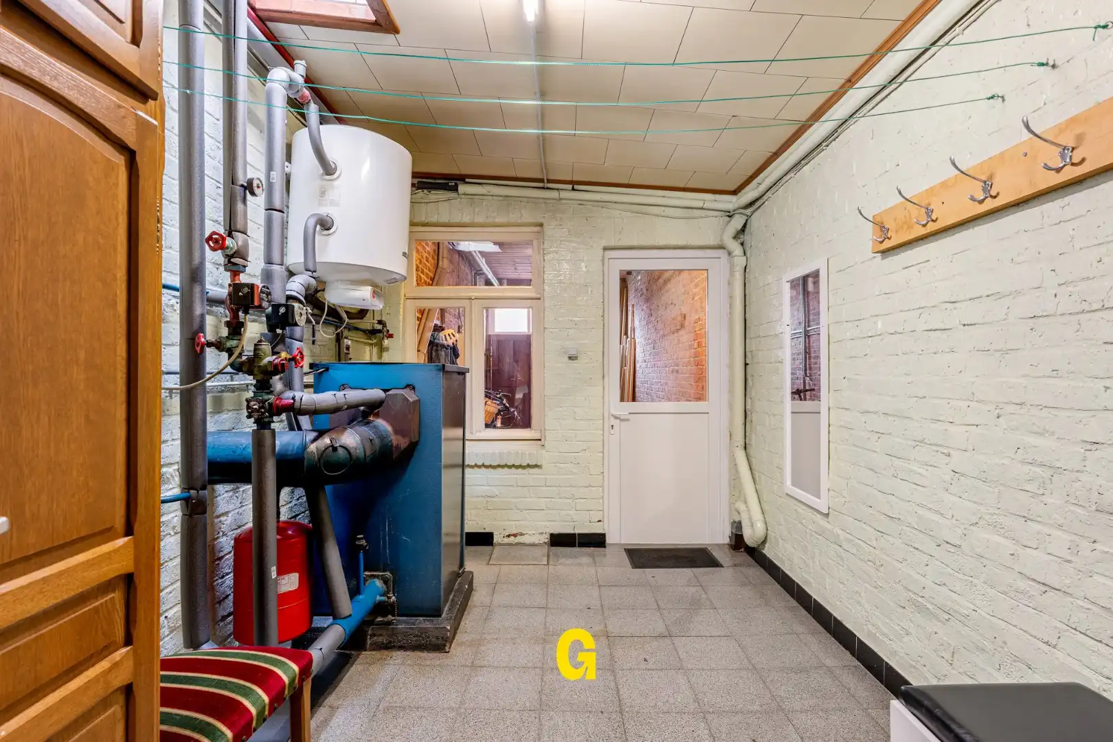 Ruime woning van 293 m² met inpandige garage en tuin foto 19